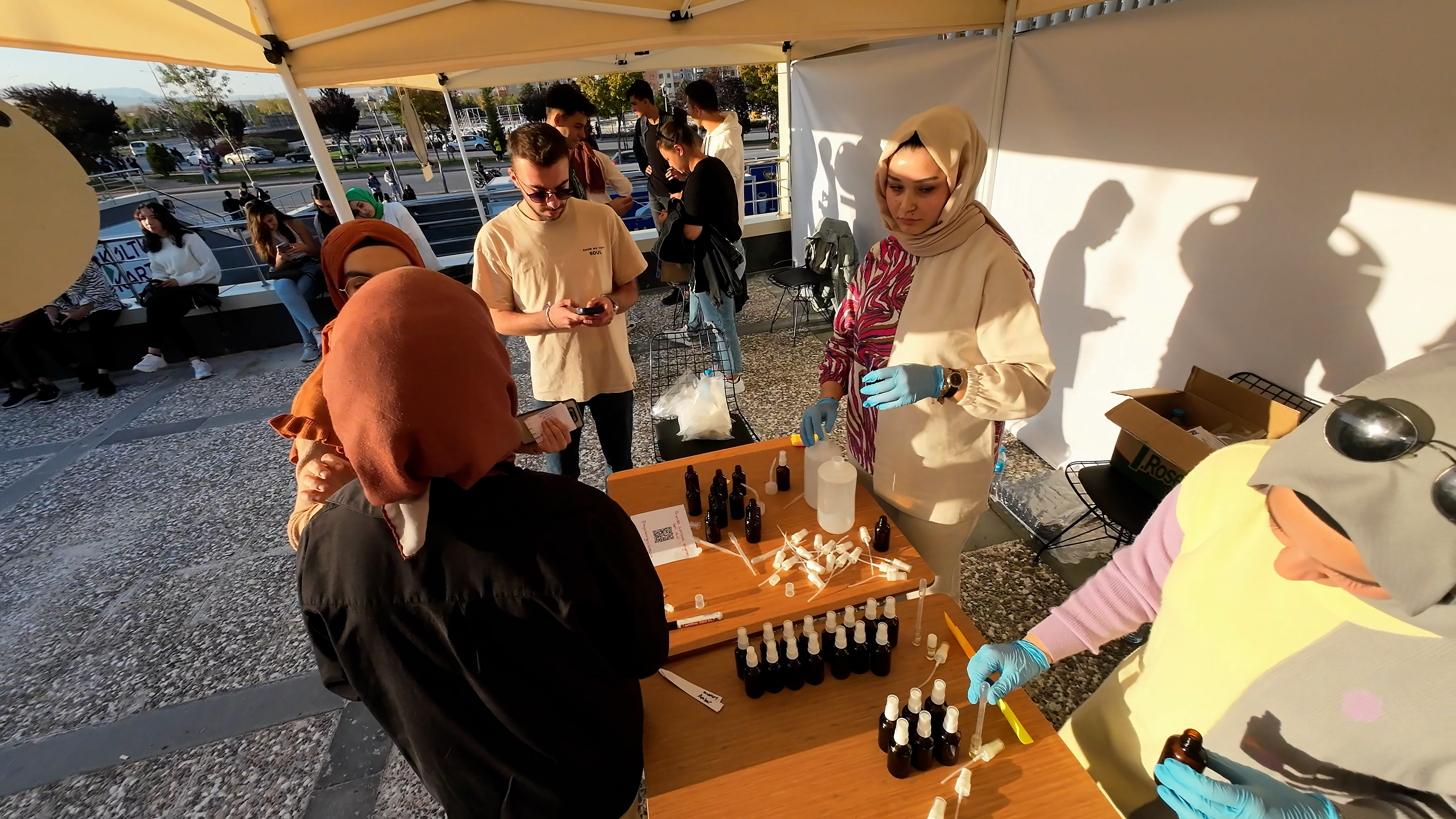 BÜYÜKŞEHİR GENÇLİK MECLİSİ’NDEN YENİ ÜNİVERSİTE ÖĞRENCİLERİNE “BİZBİZE 2023 HOŞGELDİN FESTİVALİ”