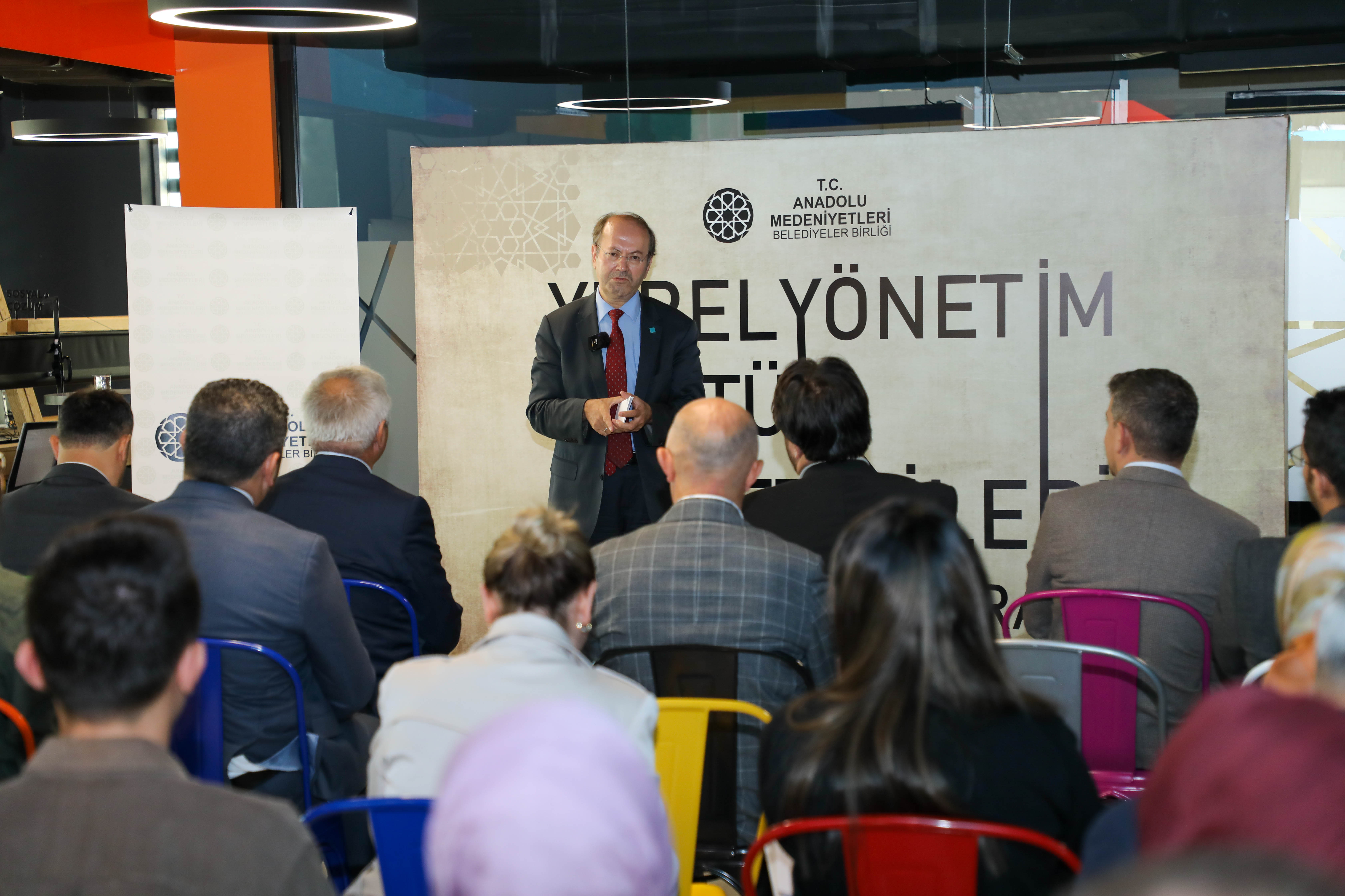 YEREL YÖNETİM KÜLTÜR YÖNETİCİLERİ KONYA’DA BULUŞTU