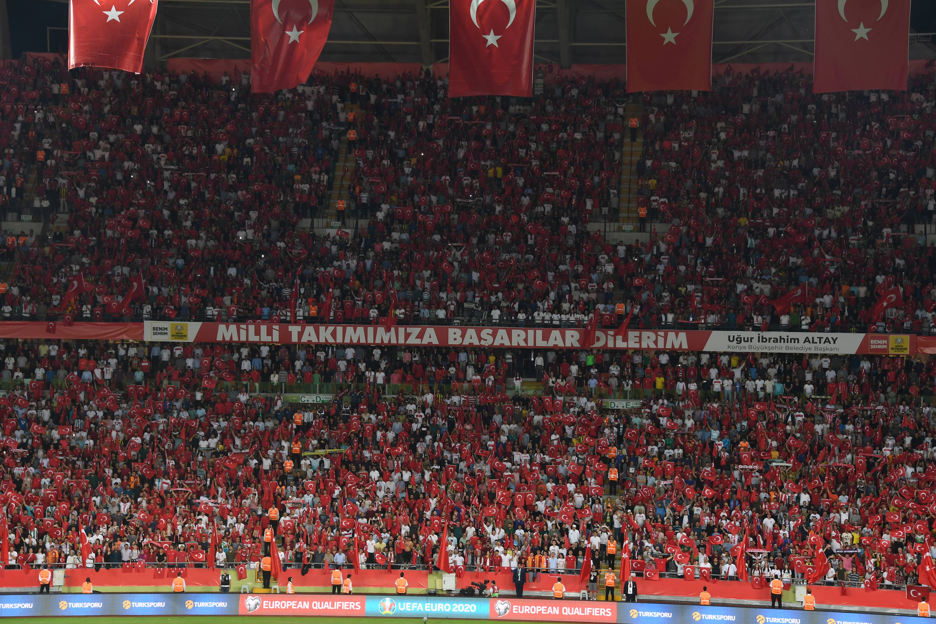 BAŞKAN ALTAY KONYALI SPORSEVERLERİ MİLLİ TAKIMA DESTEK OLMAYA DAVET ETTİ