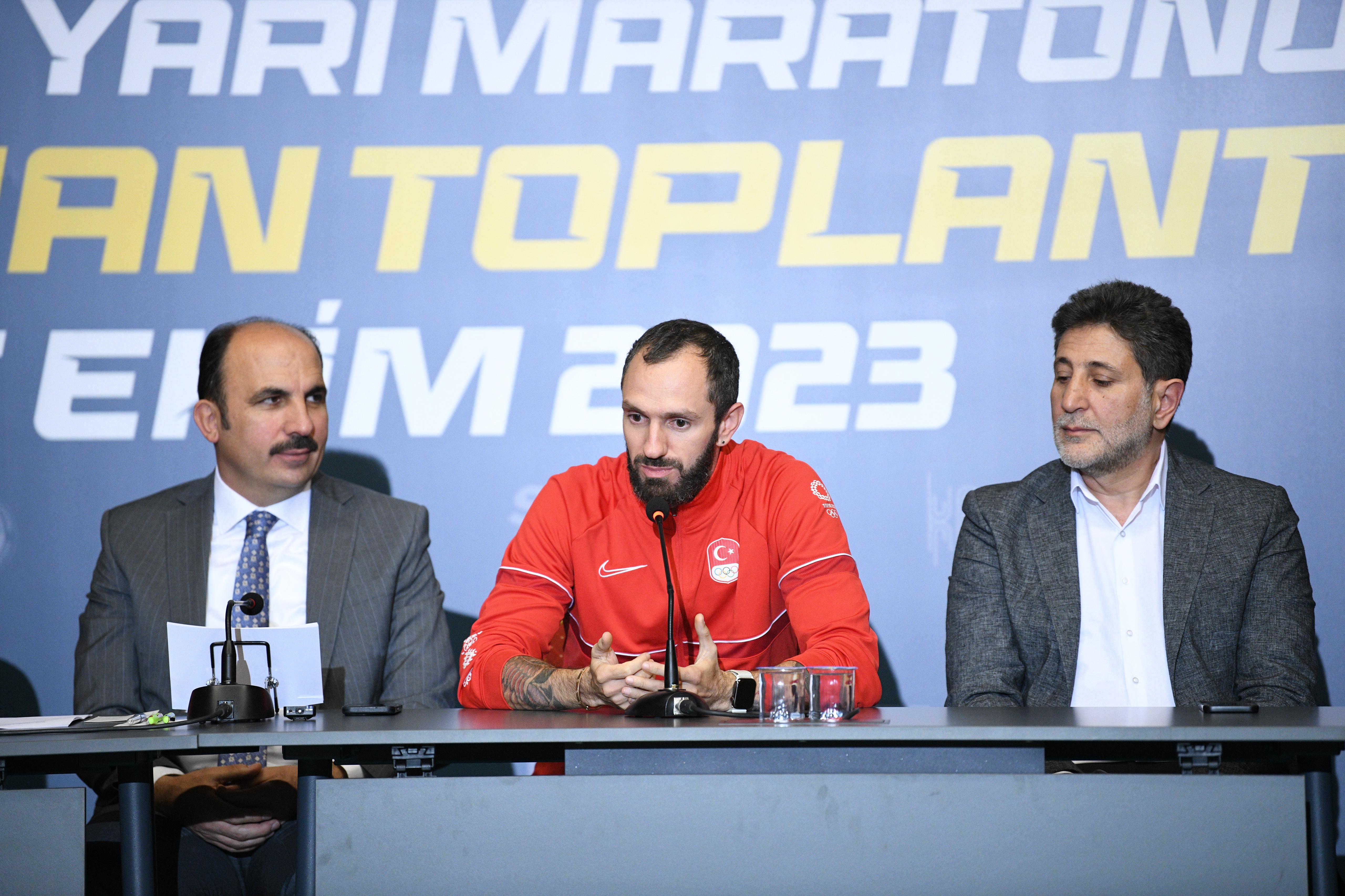 BAŞKAN ALTAY TÜM SPORSEVERLERİ 15 EKİM’DEKİ 2. ULUSLARARASI KONYA YARI MARATONUNA KATILMAYA DAVET ETTİ
