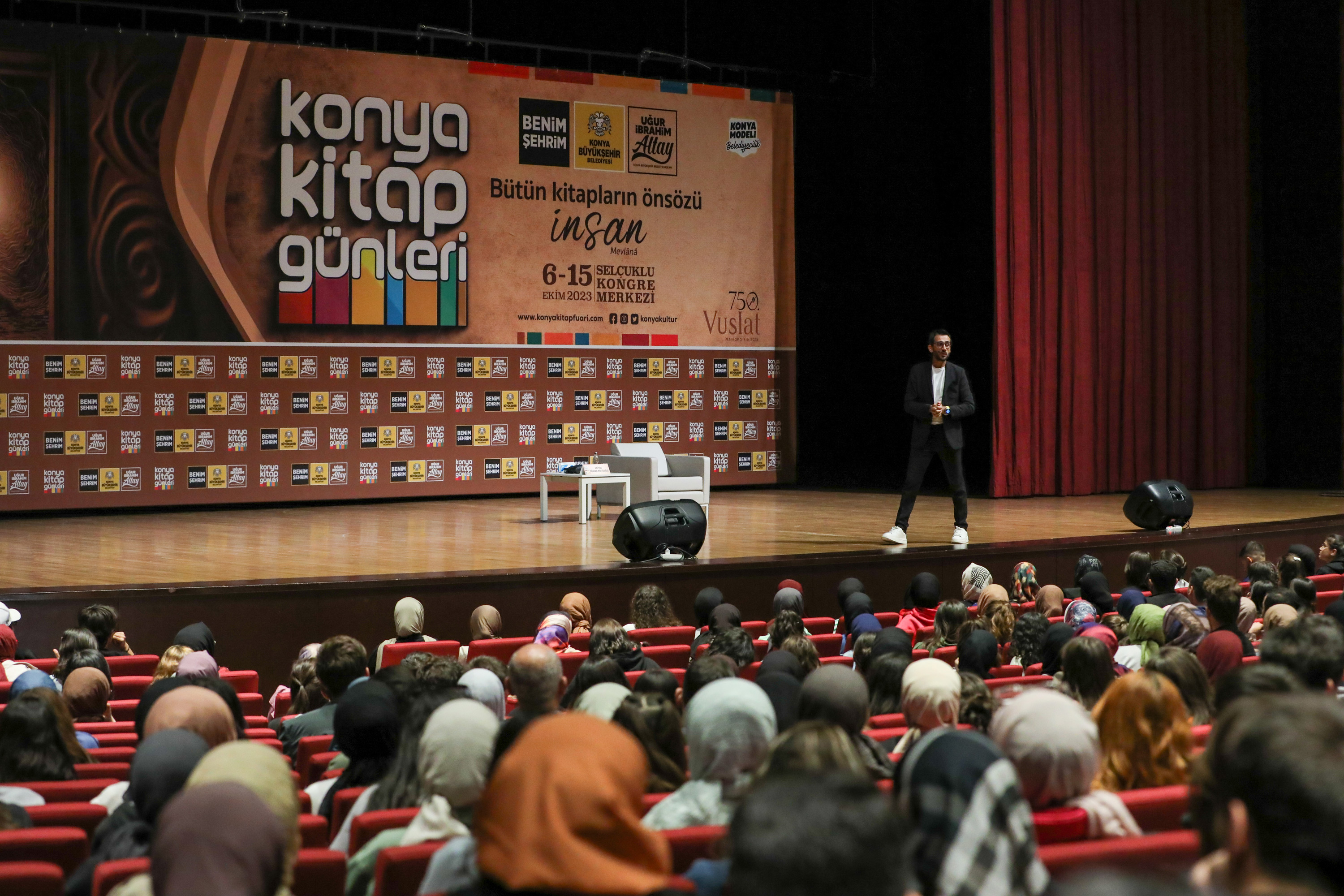 “KONYA KİTAP GÜNLERİ” ZİYARETÇİLERİNİ AĞIRLAMAYA DEVAM EDİYOR
