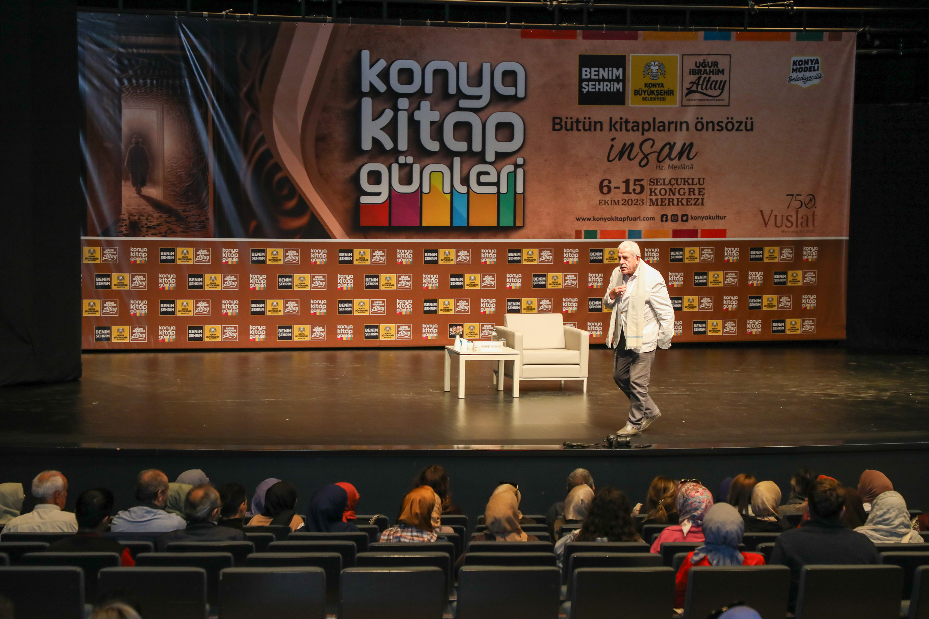 “KONYA KİTAP GÜNLERİ” ZİYARETÇİLERİNİ AĞIRLAMAYA DEVAM EDİYOR