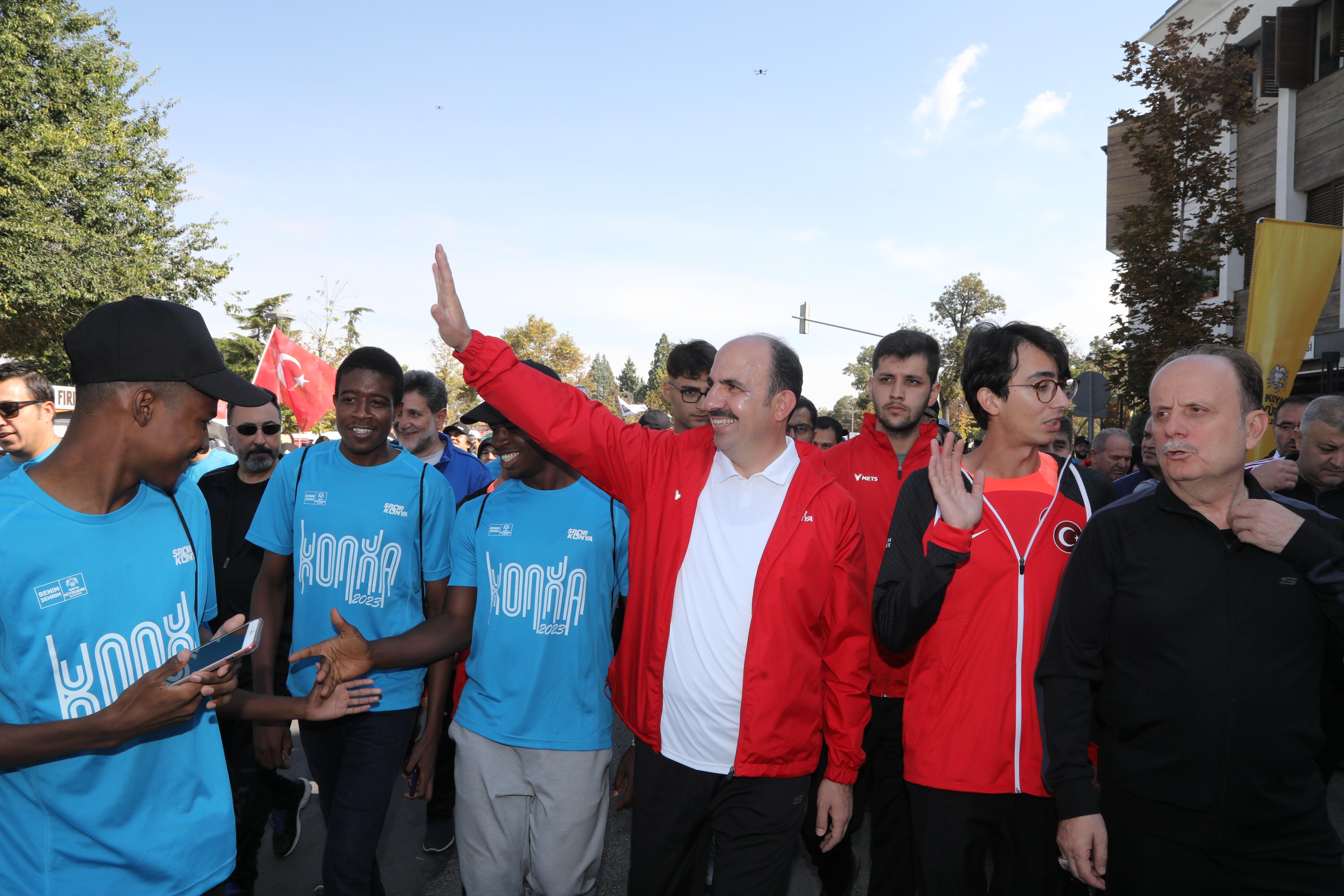 BİNLERCE SPORCU 2. ULUSLARARASI KONYA YARI MARATONU’NDA “İYİLİK” İÇİN KOŞTU