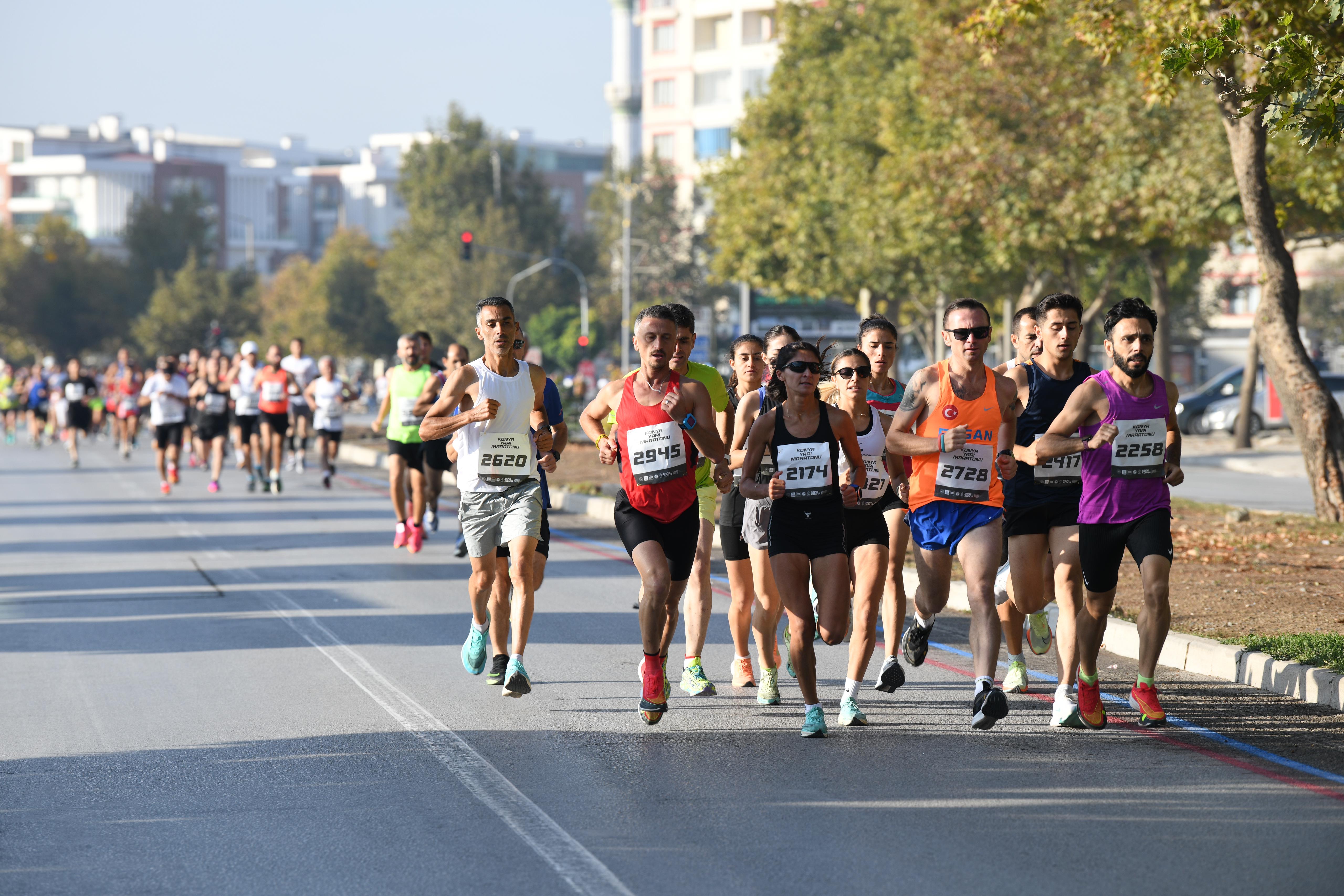 BİNLERCE SPORCU 2. ULUSLARARASI KONYA YARI MARATONU’NDA “İYİLİK” İÇİN KOŞTU