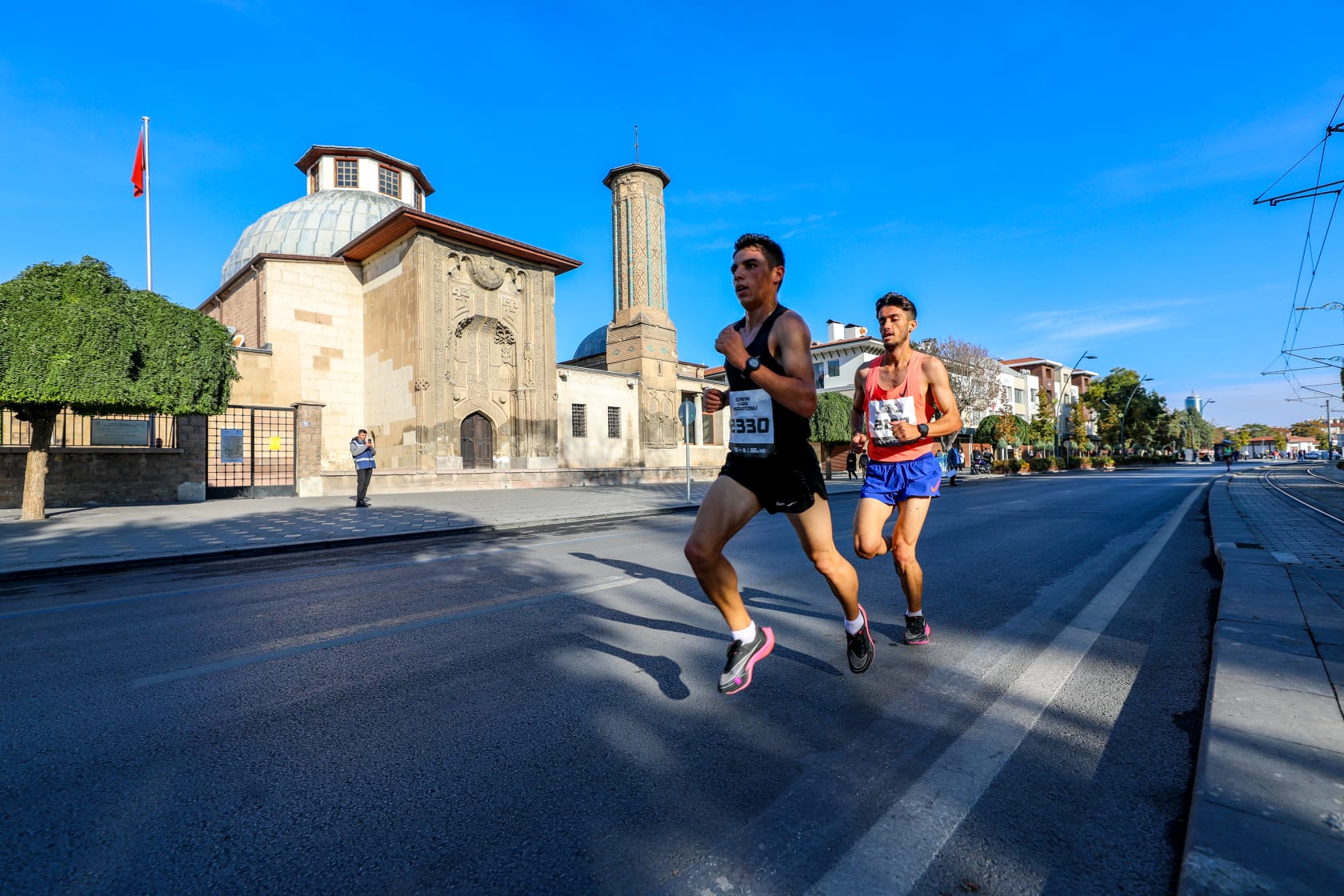 BİNLERCE SPORCU 2. ULUSLARARASI KONYA YARI MARATONU’NDA “İYİLİK” İÇİN KOŞTU