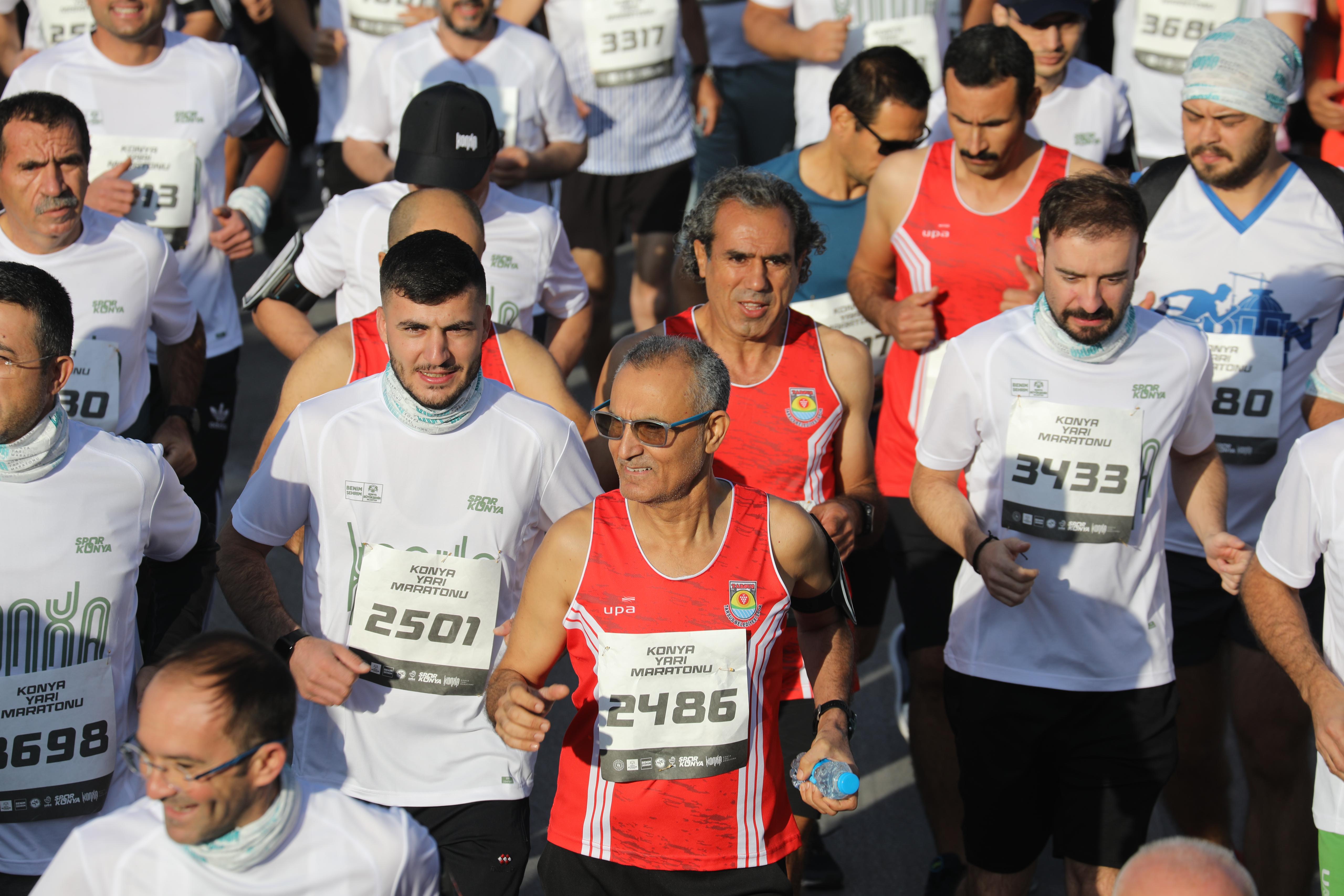 BİNLERCE SPORCU 2. ULUSLARARASI KONYA YARI MARATONU’NDA “İYİLİK” İÇİN KOŞTU