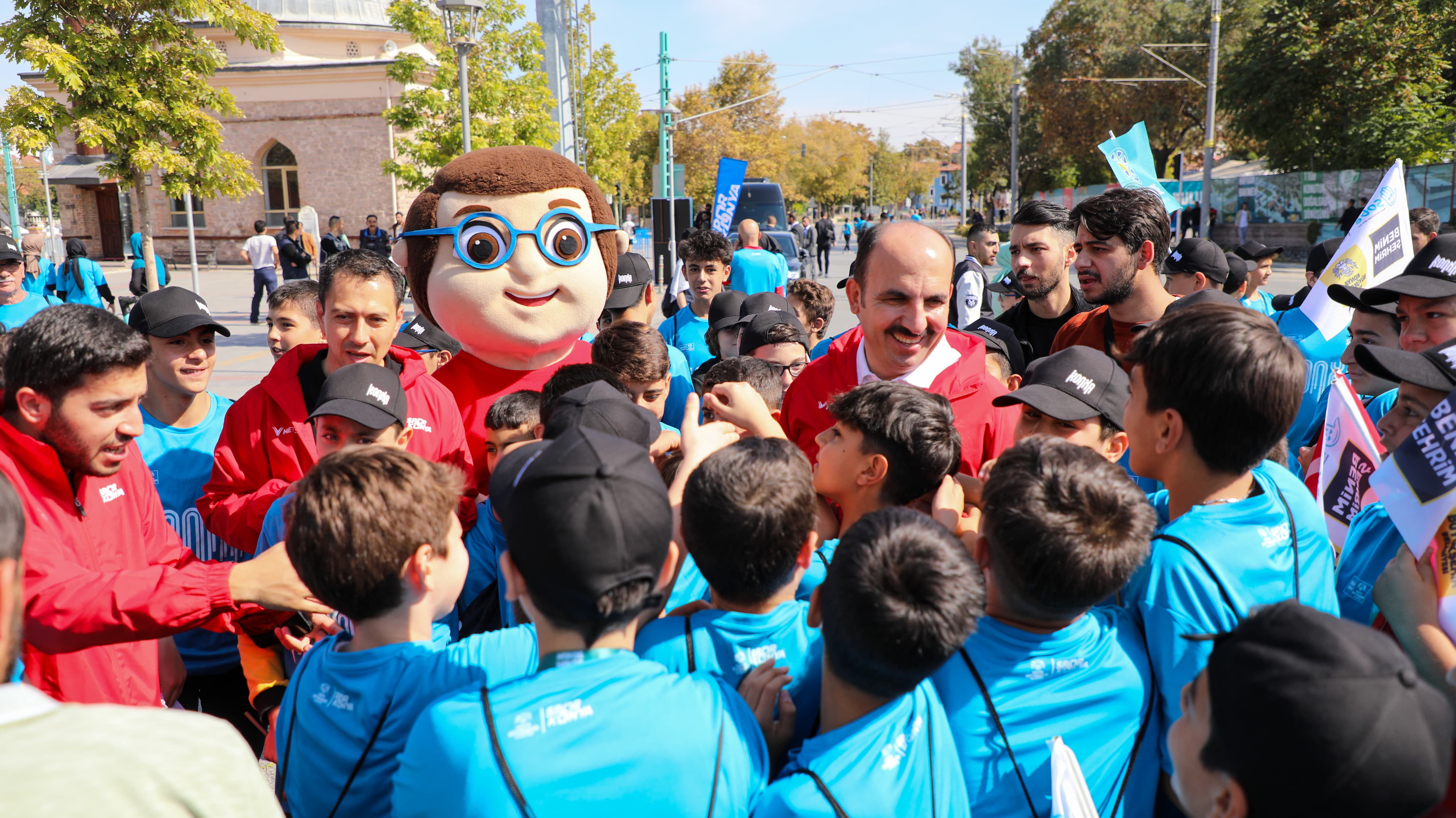 BİNLERCE SPORCU 2. ULUSLARARASI KONYA YARI MARATONU’NDA “İYİLİK” İÇİN KOŞTU