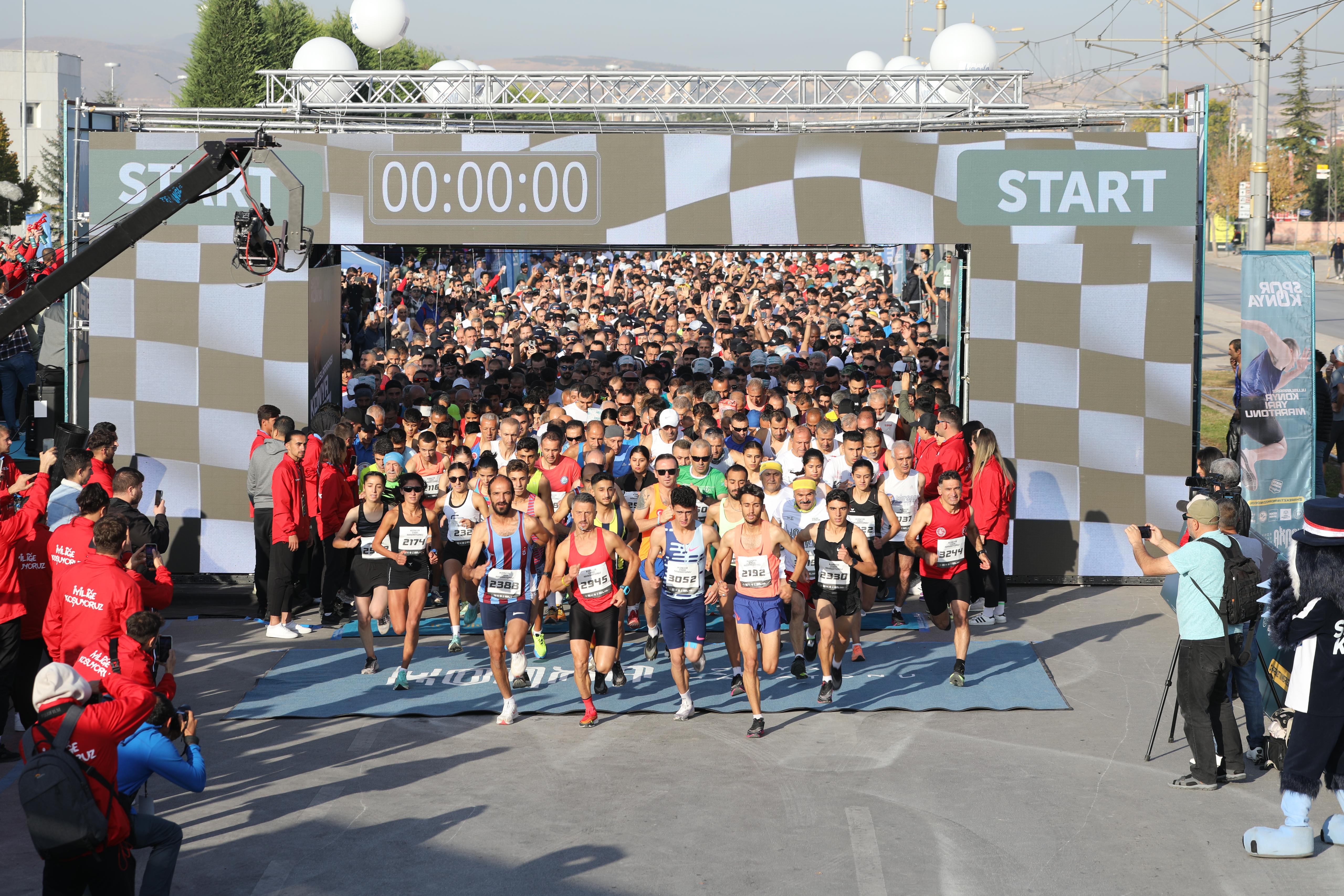 BİNLERCE SPORCU 2. ULUSLARARASI KONYA YARI MARATONU’NDA “İYİLİK” İÇİN KOŞTU
