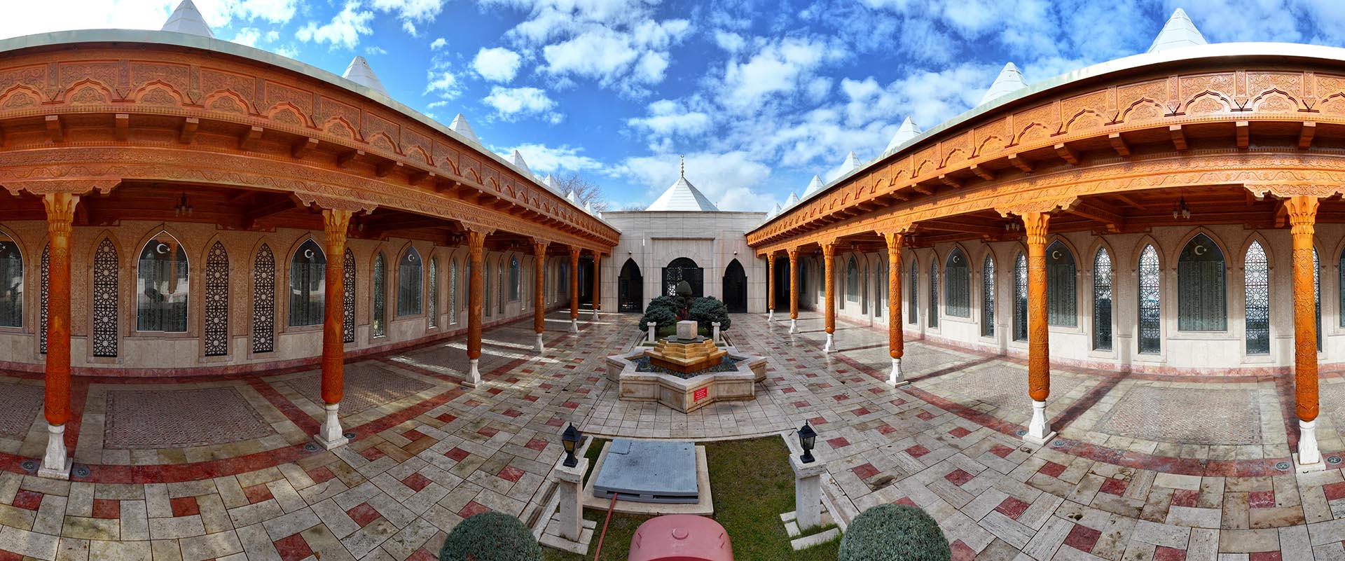 İSTİKLAL HARBİ ŞEHİTLERİ ABİDESİ