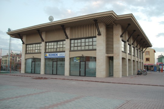 AKŞEMSETTİN KOMEK