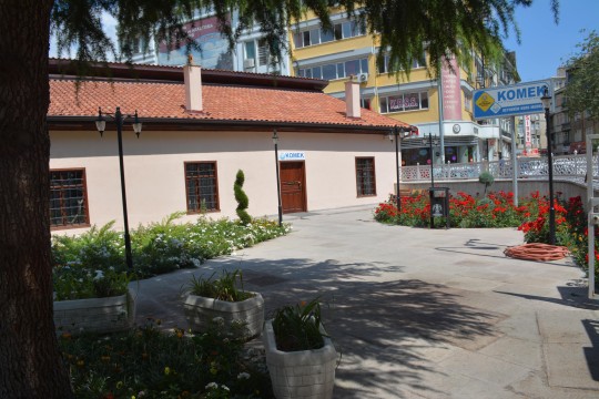 BEYHEKİM KAZERUNİ KOMEK