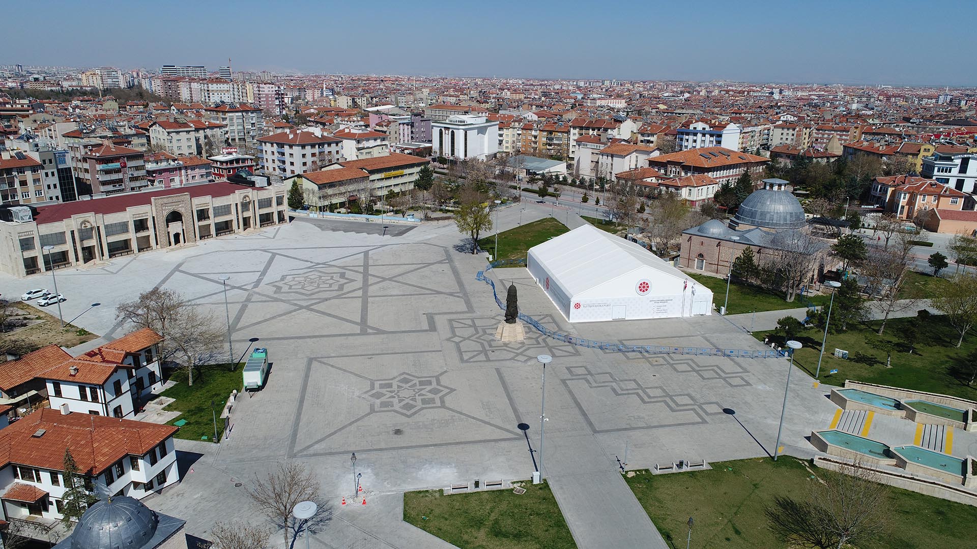 KILIÇARSLAN ŞEHİR MEYDANI