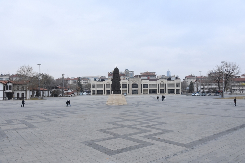 KILIÇARSLAN ŞEHİR MEYDANI
