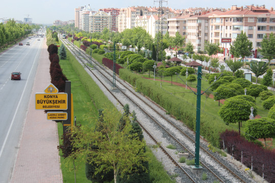 L. AHMET HÜDAİ PARKI