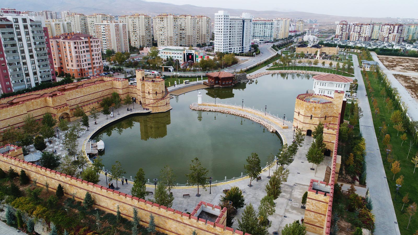 KALEHAN ECDAT BAHÇESİ