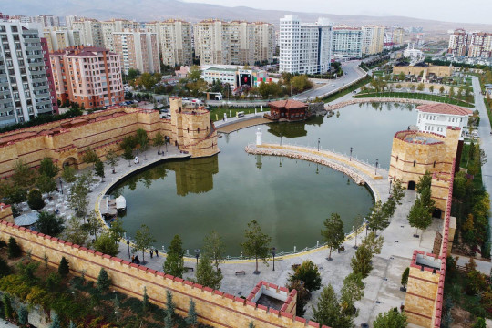 KALEHAN ECDAT BAHÇESİ