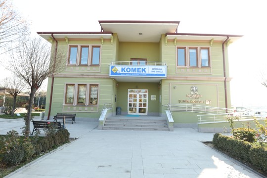 HARMANCIK KOMEK