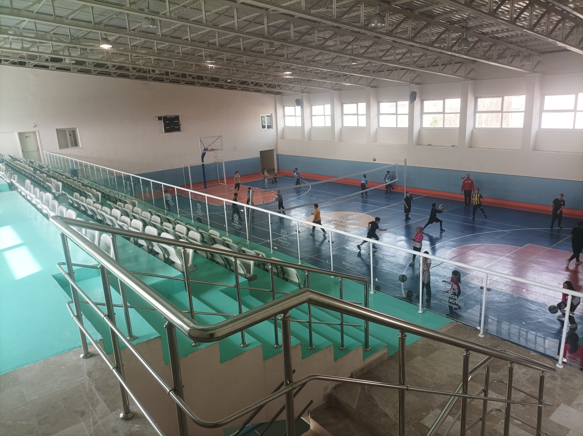 FEVZİ ÇAKMAK ORTAOKULU SPOR SALONU 