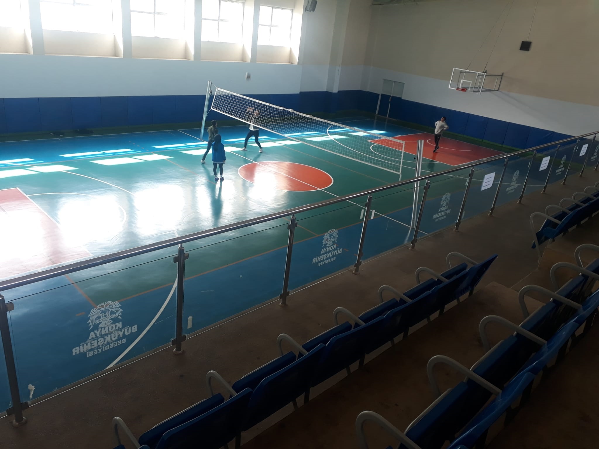 KILIÇARSLAN İMKB MESLEKİ VE TEKNİK ANADOLU LİSESİ SPOR SALONU 
