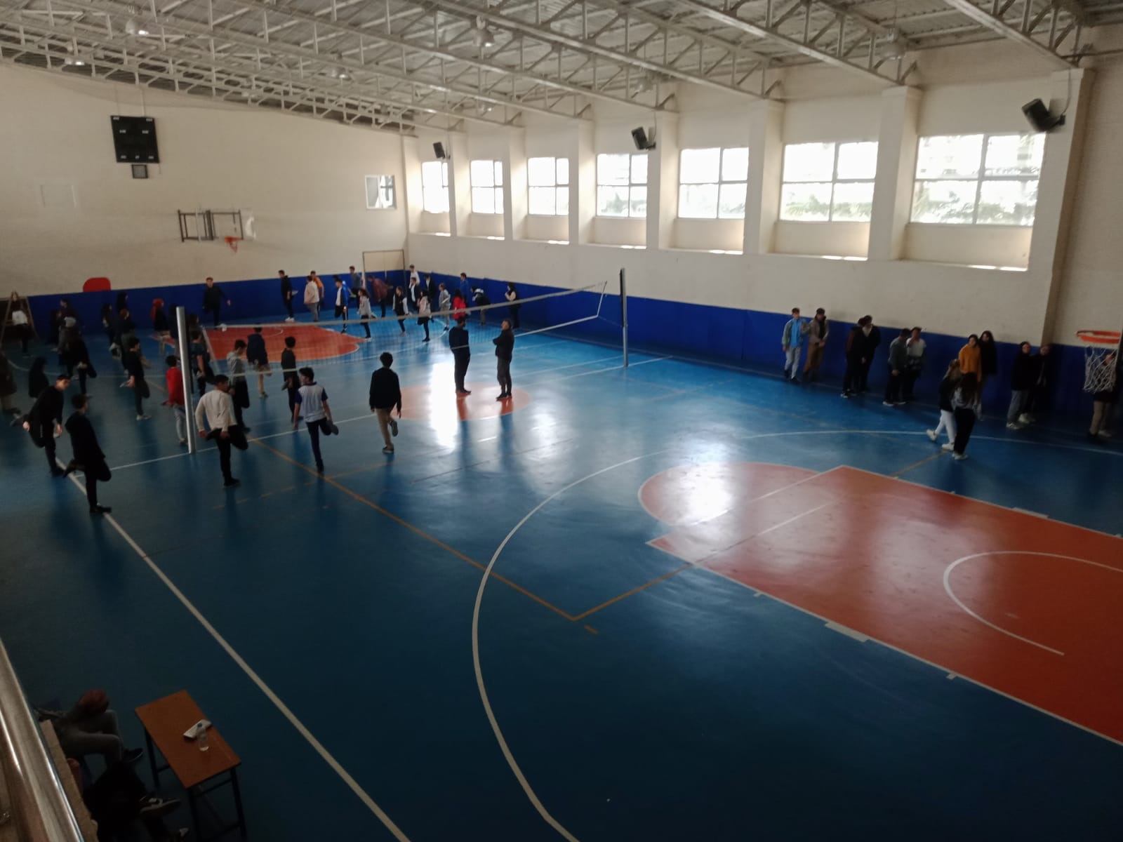 VELİ İHSAN DEDE İMAM HATİP ORTAOKULU SPOR SALONU