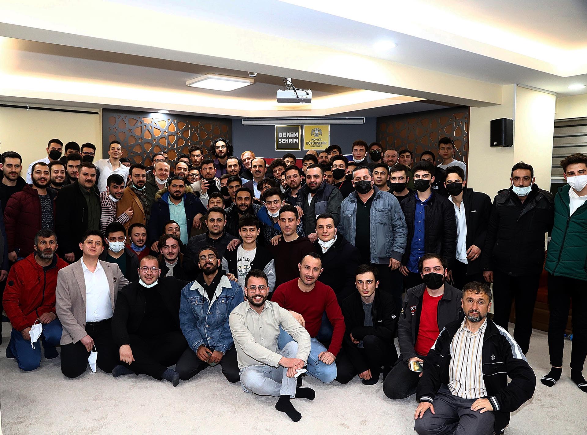 ÇALIŞAN GENÇLİK MECLİSİ
