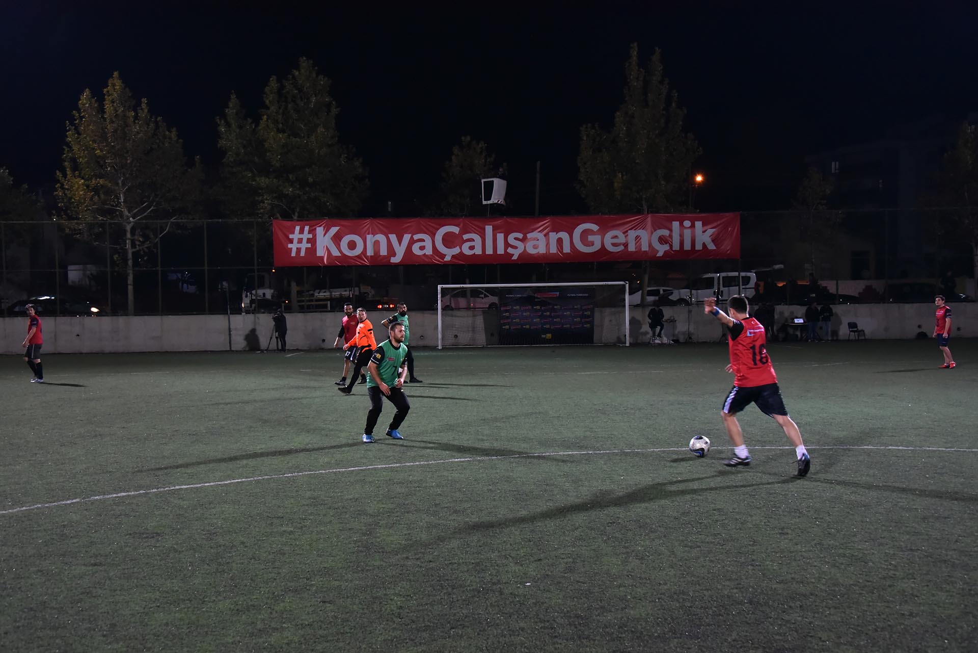 ÇALIŞAN GENÇLİK MECLİSİ