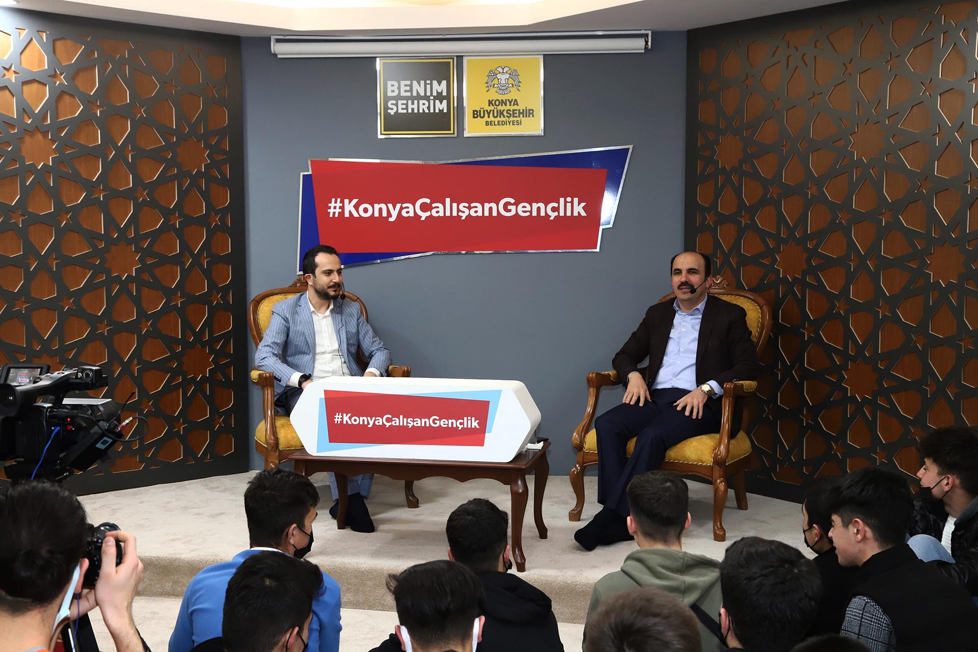 ÇALIŞAN GENÇLİK MECLİSİ