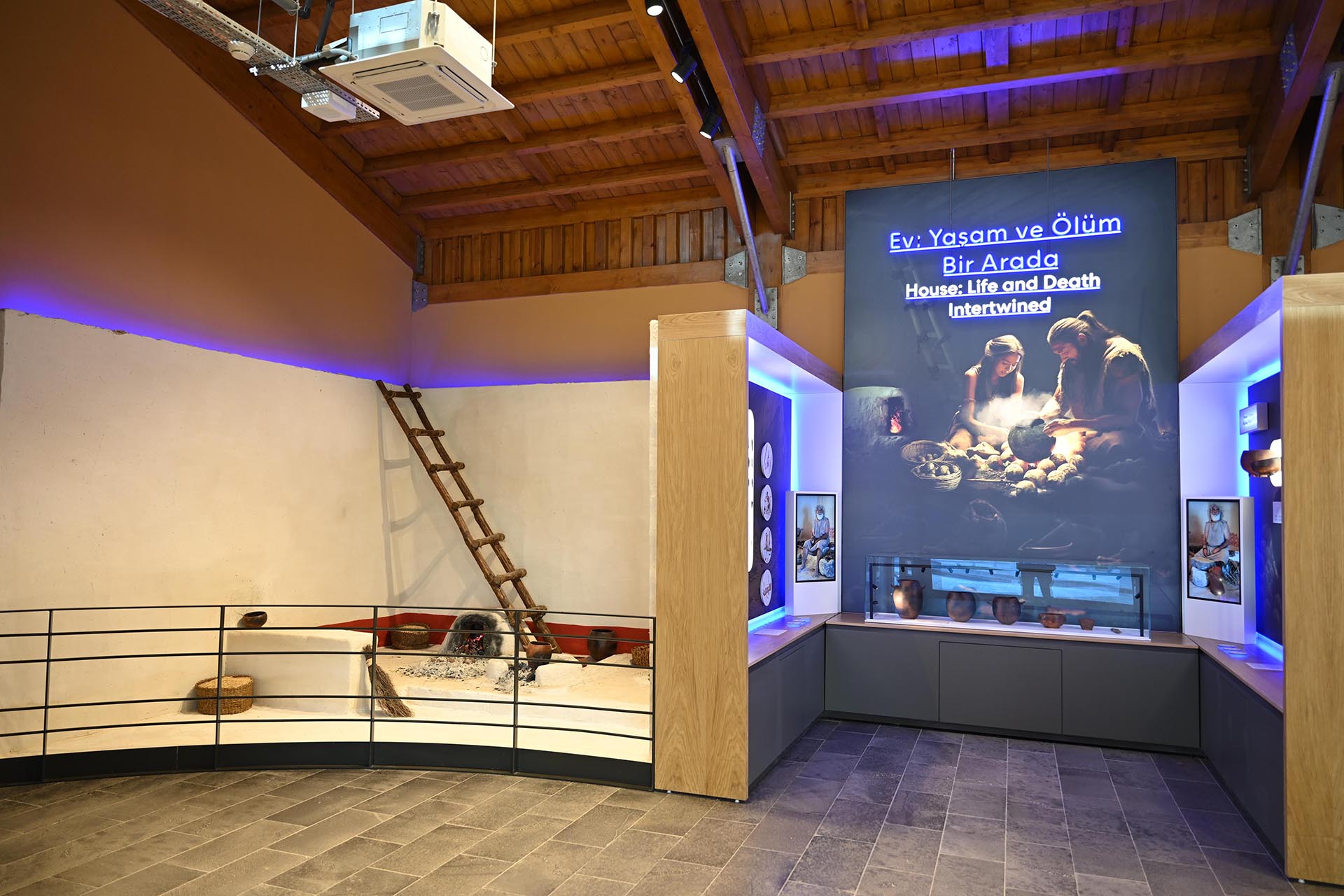 ÇATALHÖYÜK TANITIM VE KARŞILAMA MERKEZİ