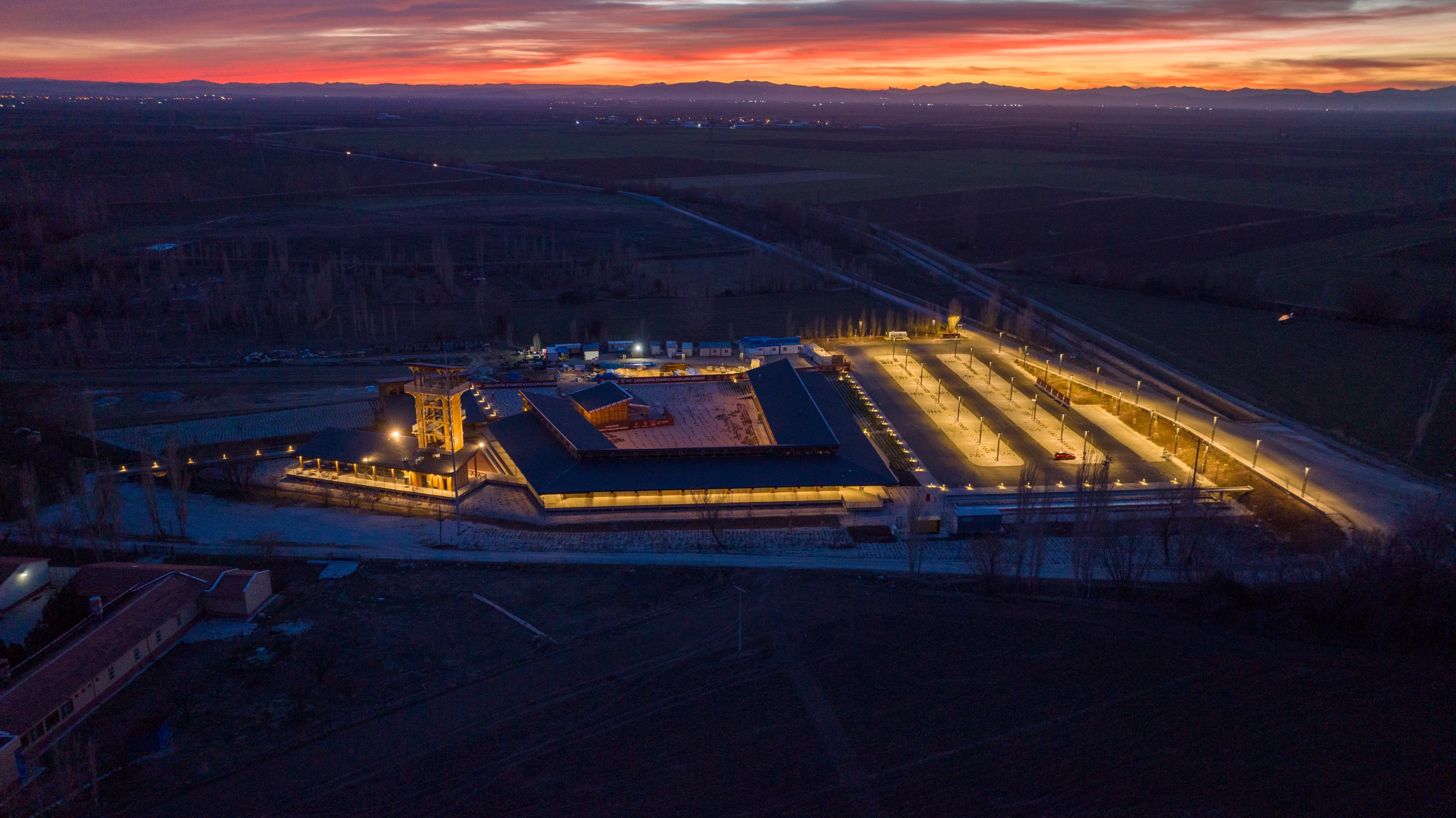 ÇATALHÖYÜK TANITIM VE KARŞILAMA MERKEZİ