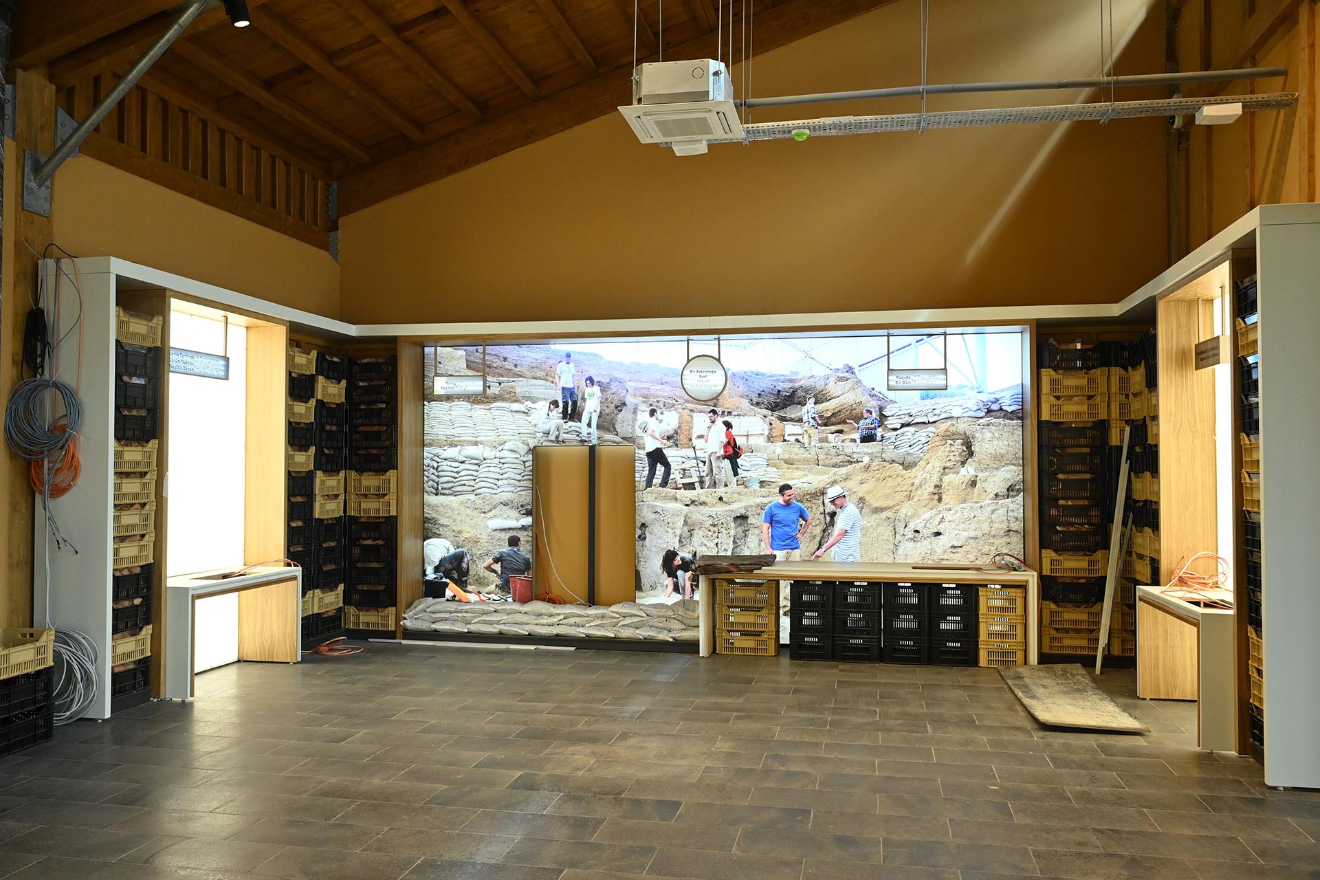 ÇATALHÖYÜK TANITIM VE KARŞILAMA MERKEZİ