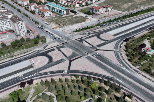 FIRAT CADDESİ KÖPRÜLÜ KAVŞAĞI