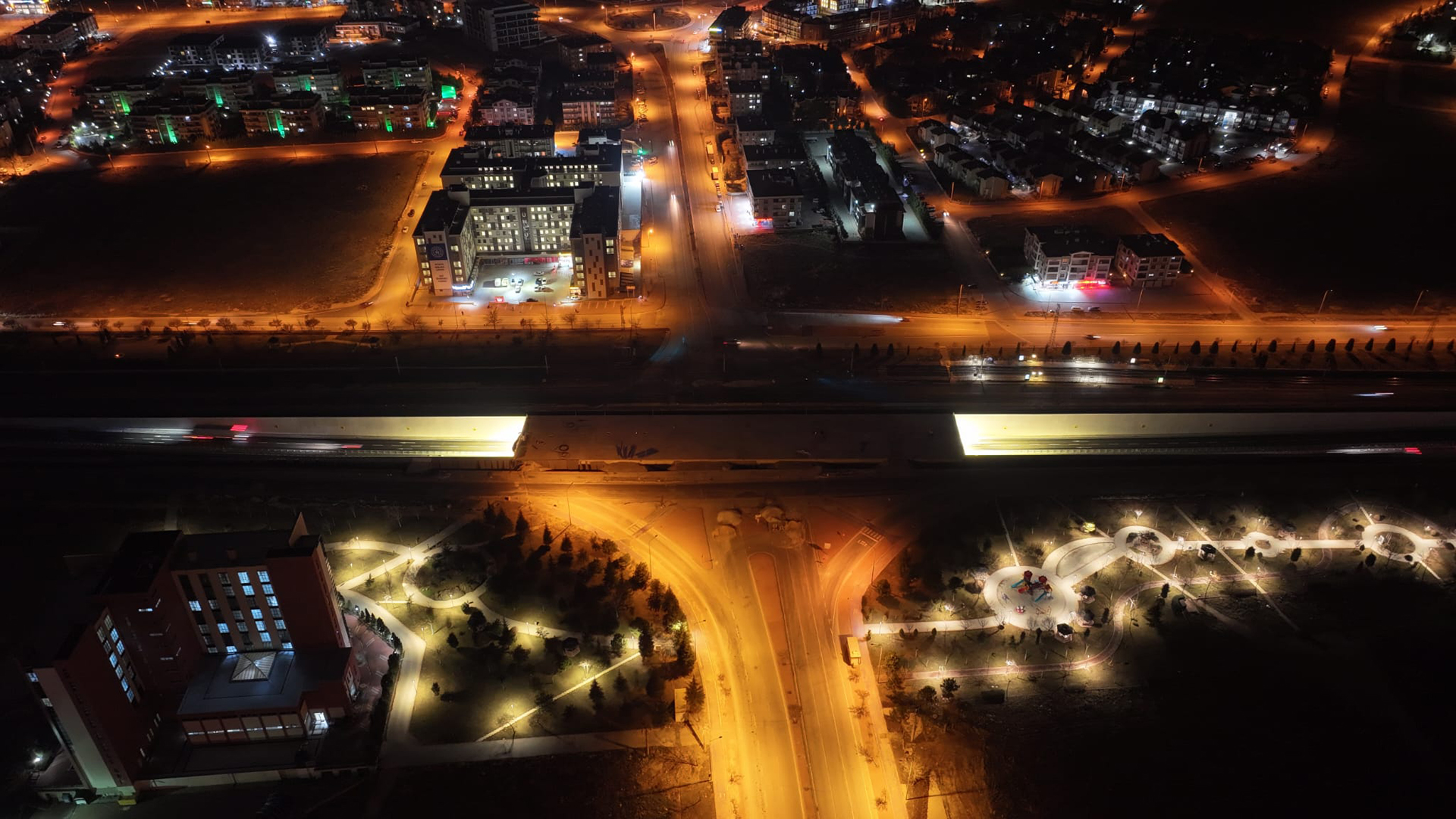 FIRAT CADDESİ KÖPRÜLÜ KAVŞAĞI