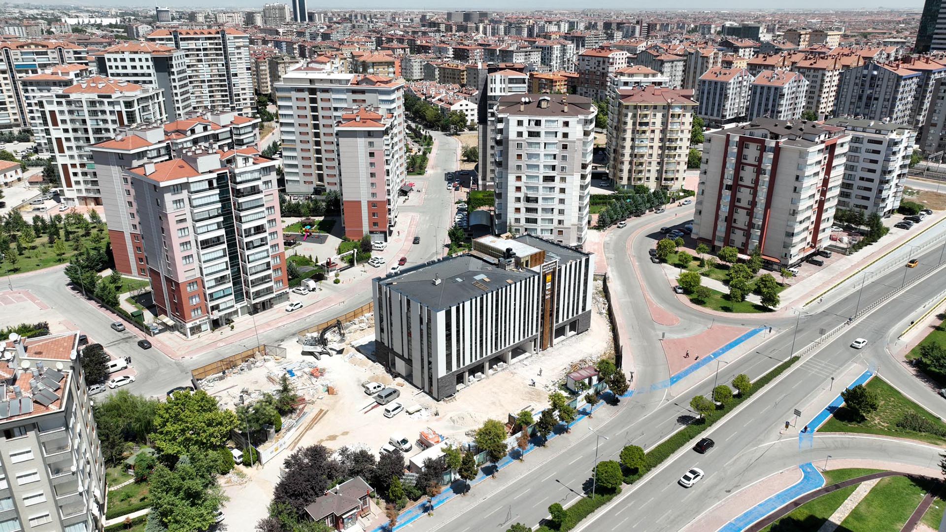 FUAT SEZGİN GENÇLİK VE SPOR MERKEZİ