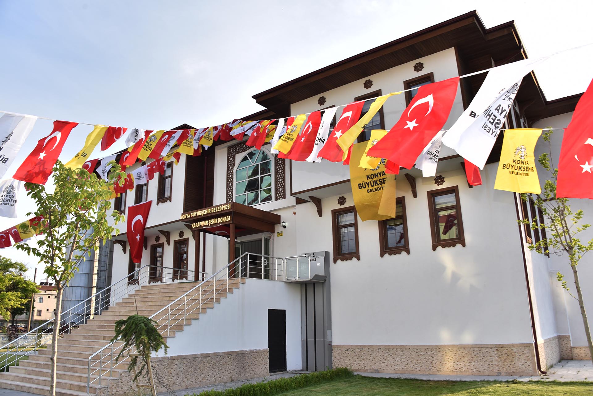 KARAPINAR ŞEHİR KONAĞI