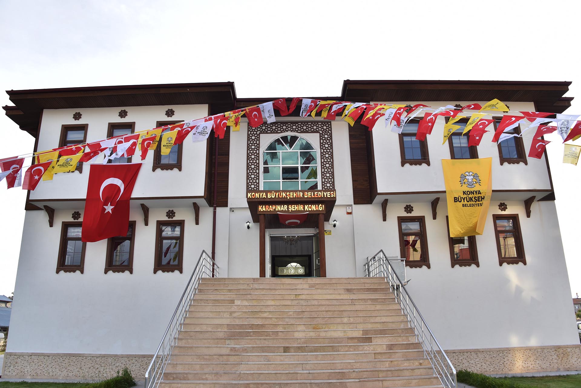 KARAPINAR ŞEHİR KONAĞI