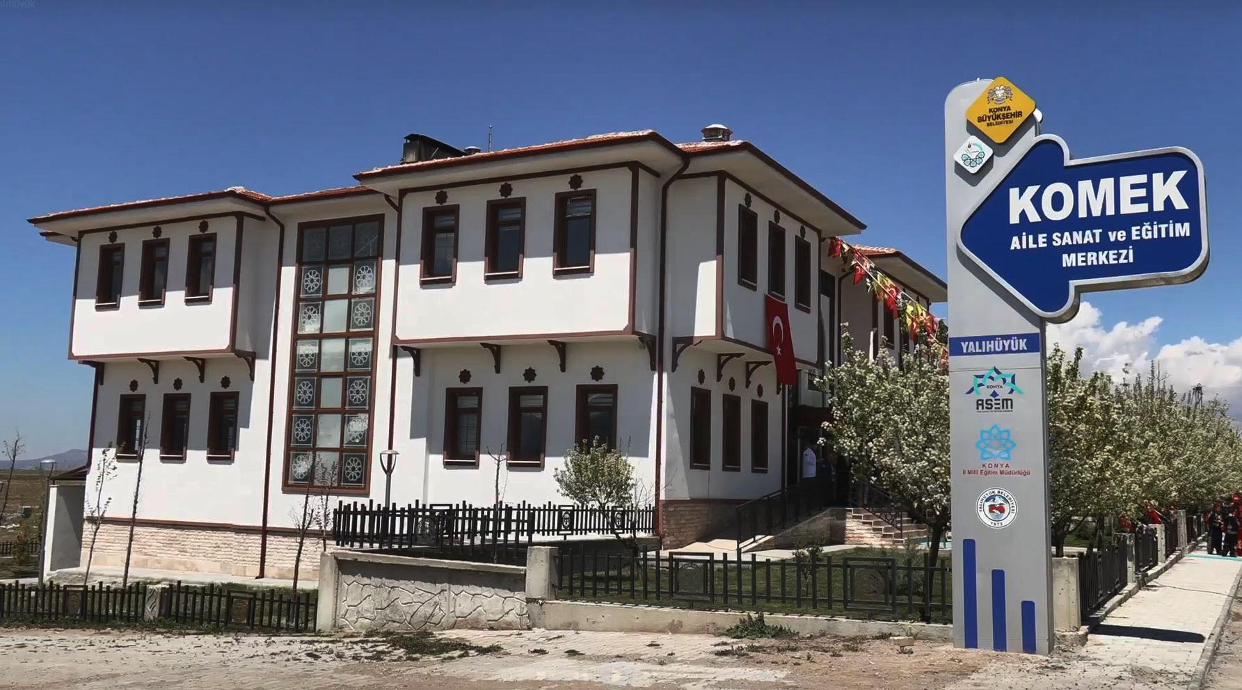YALIHÜYÜK ŞEHİR KONAĞI