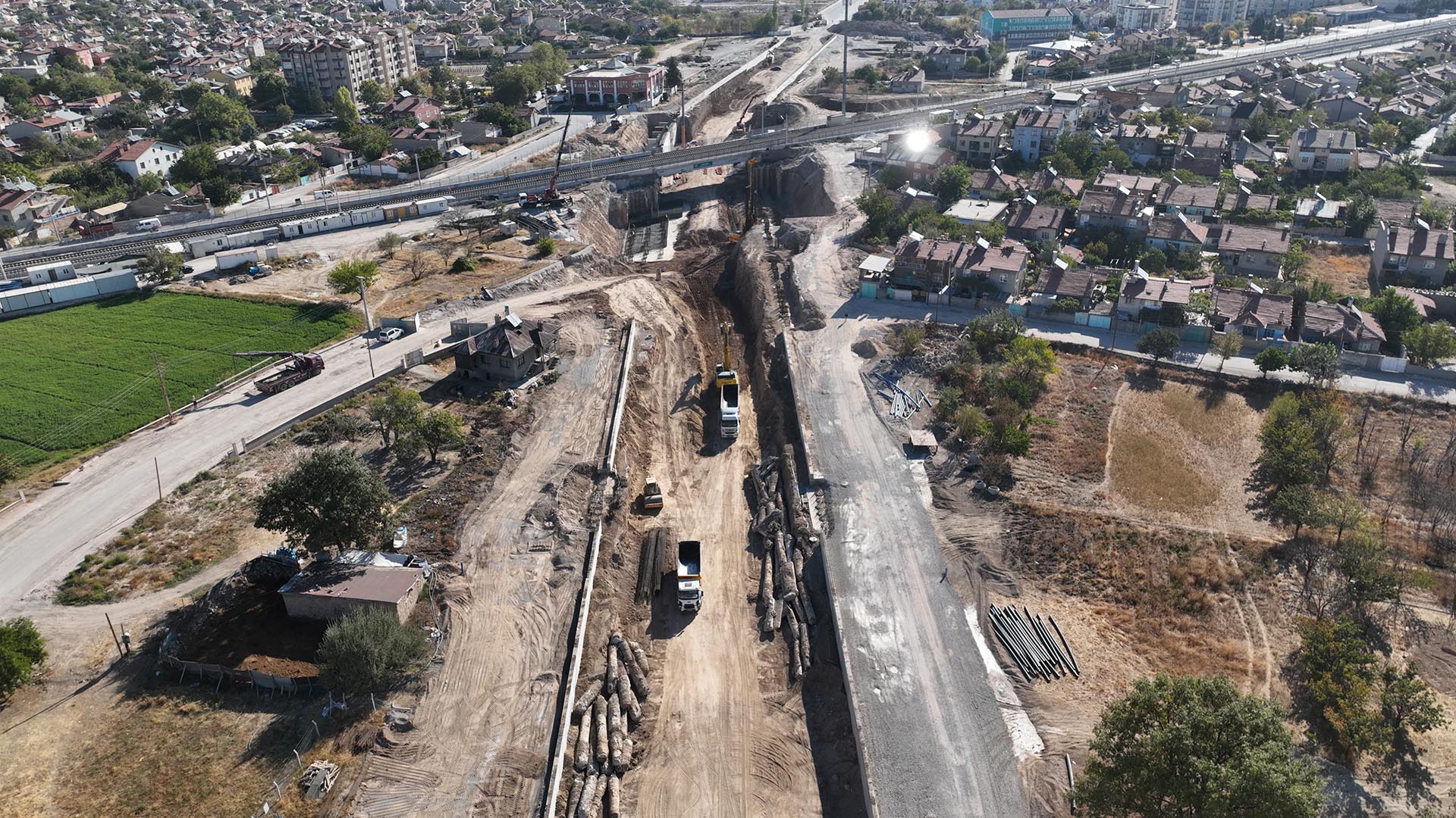 TAŞ KÖPRÜ ALT GEÇİDİ