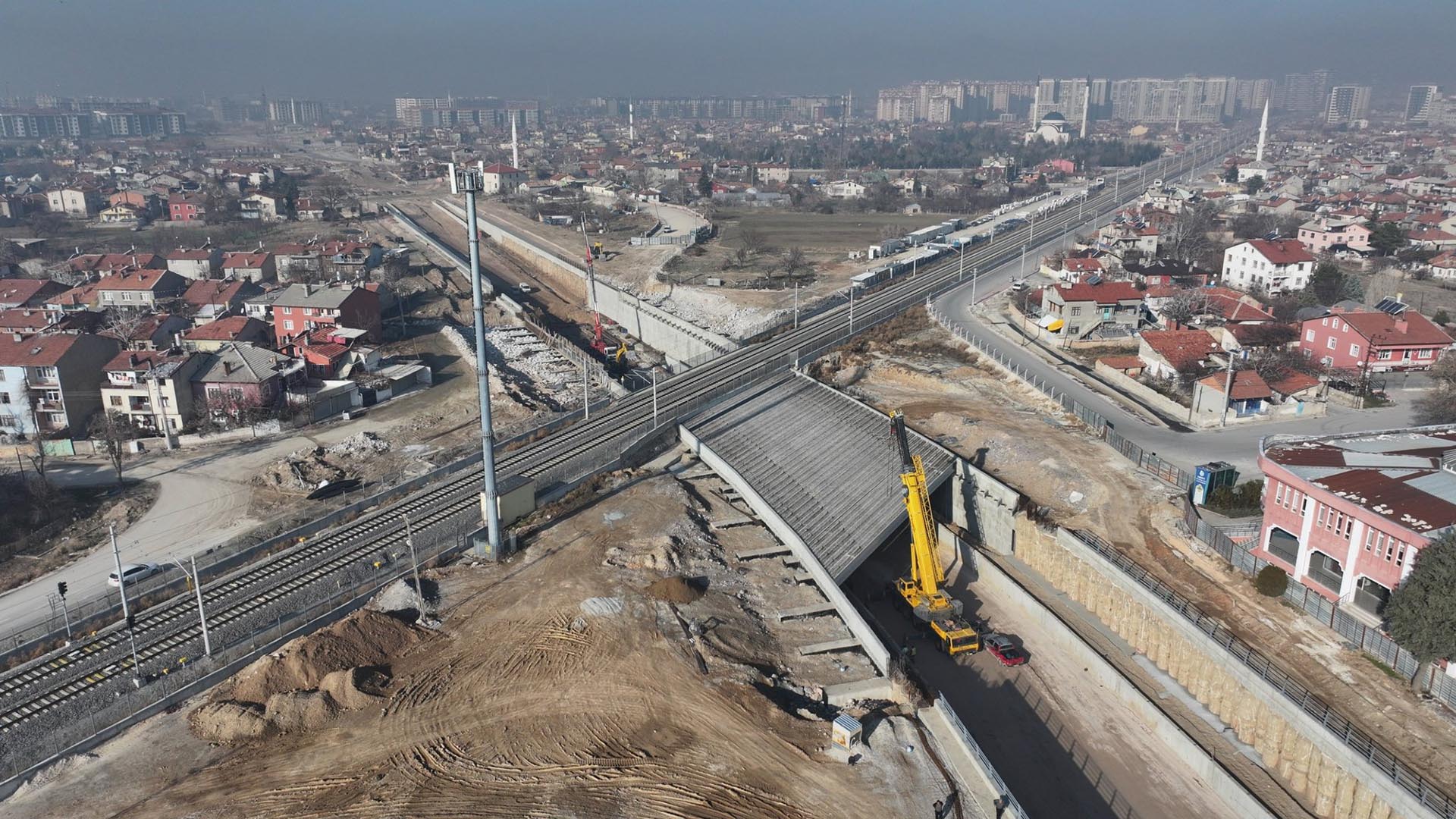 TAŞ KÖPRÜ ALT GEÇİDİ