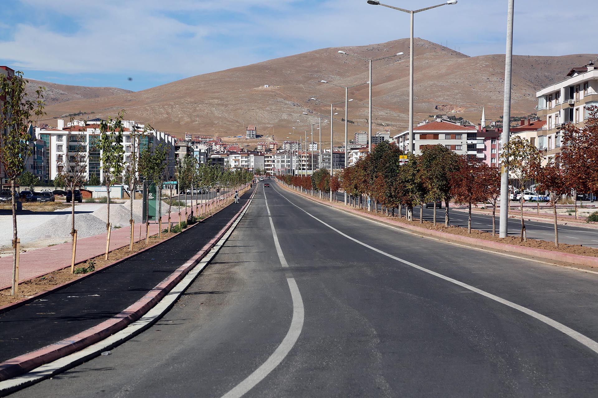AHMET YESEVİ CADDESİ
