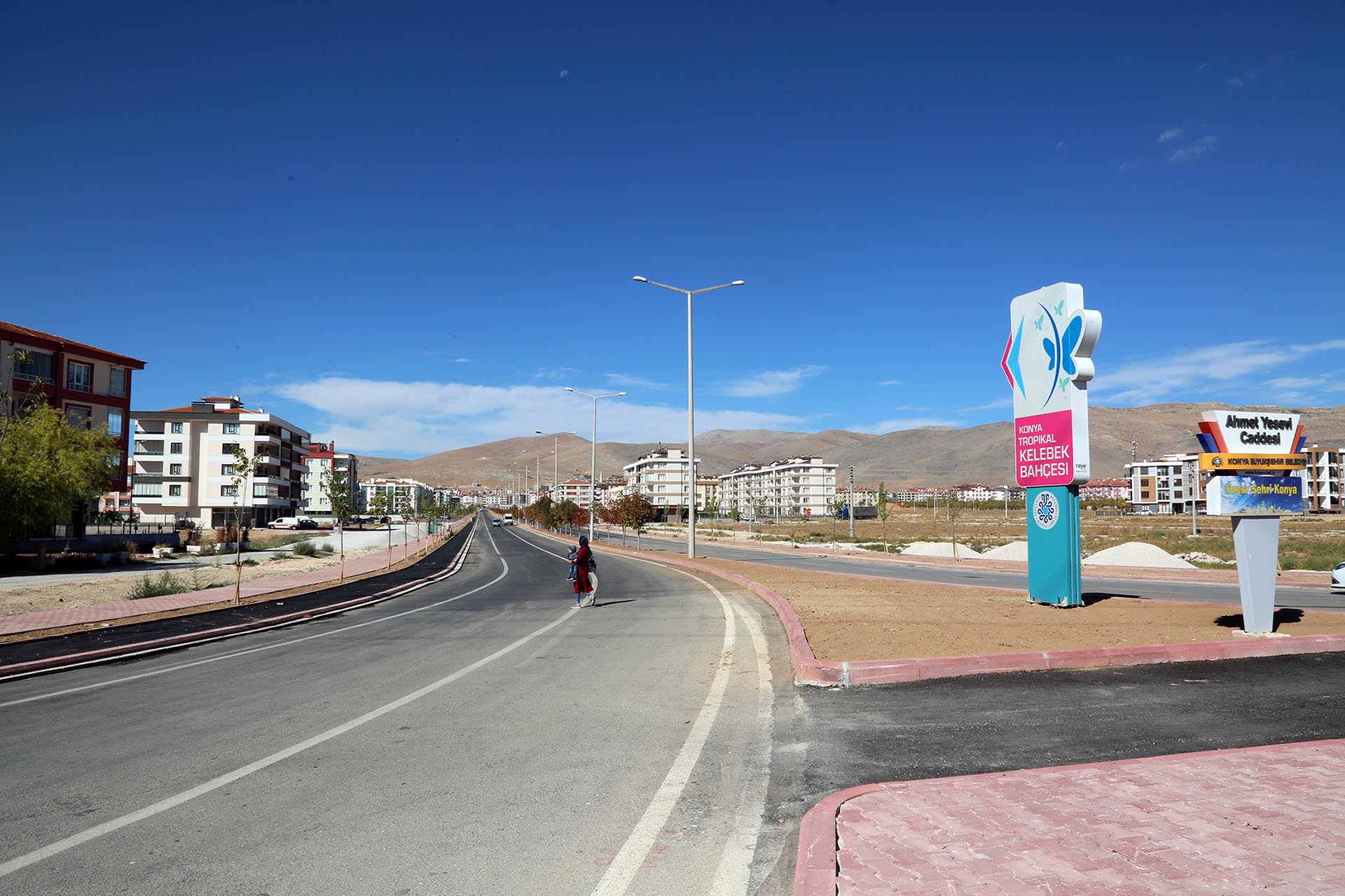 AHMET YESEVİ CADDESİ