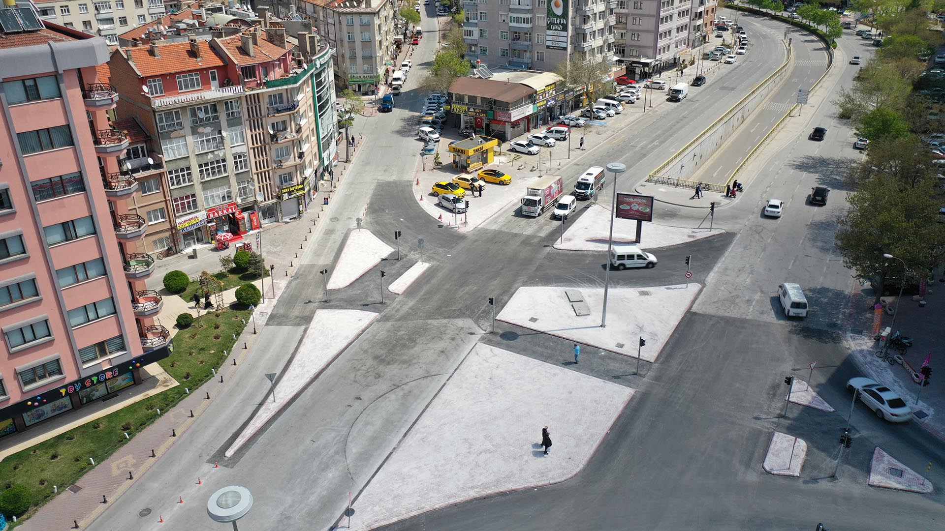 İHSANİYE KAVŞAĞI