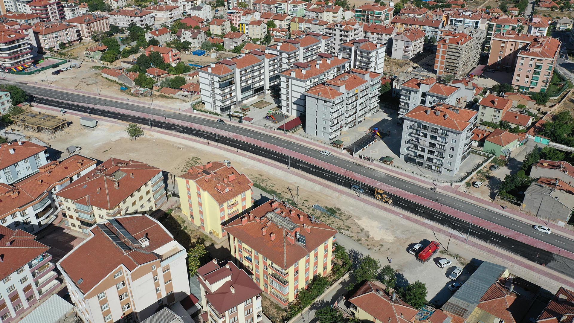 CELALEDDİN KARATAY CADDESİ
