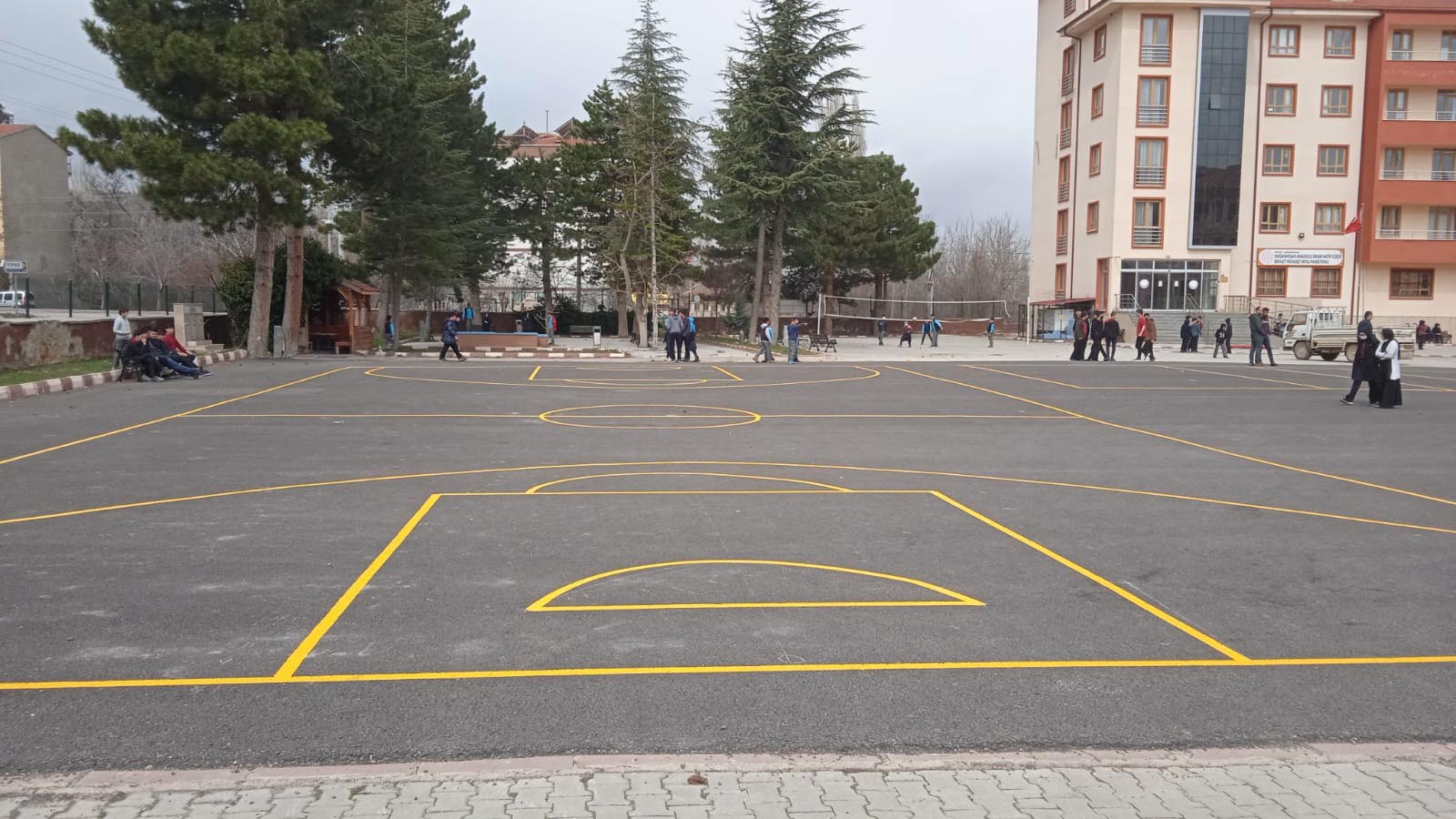 OKULLARA OYUN ALANLARI