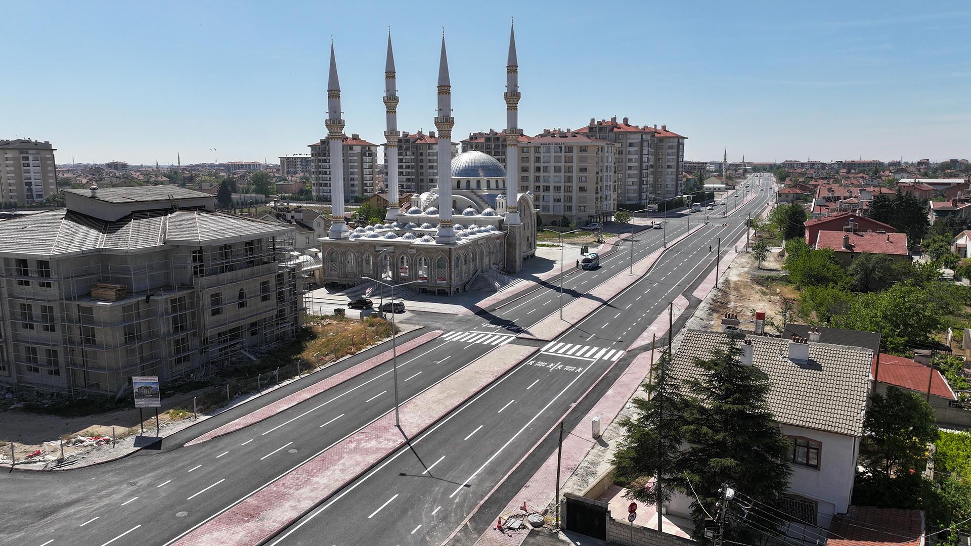 KÜÇÜK AYMANAS CADDESİ