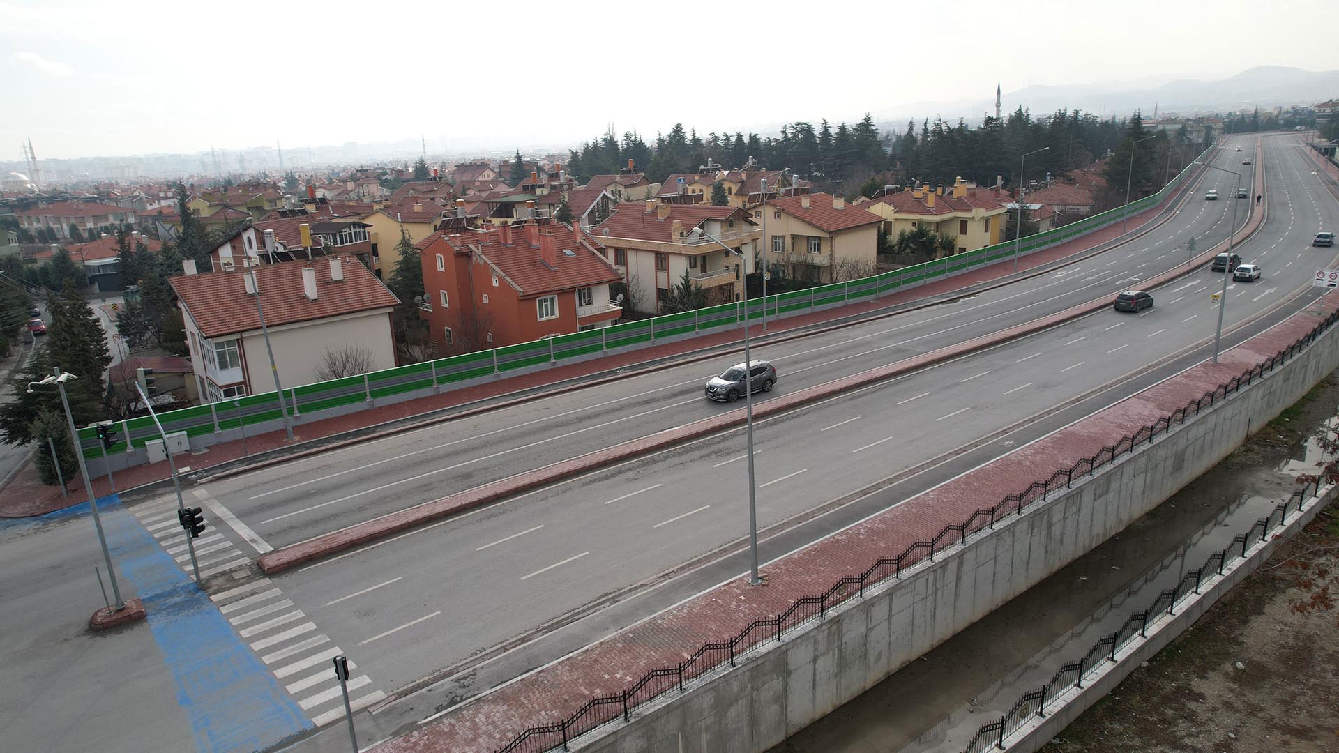 GÜRÜLTÜ ENGELLEYİCİ BARİYER
