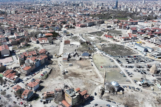 BÜYÜK LARENDE DÖNÜŞÜMÜ