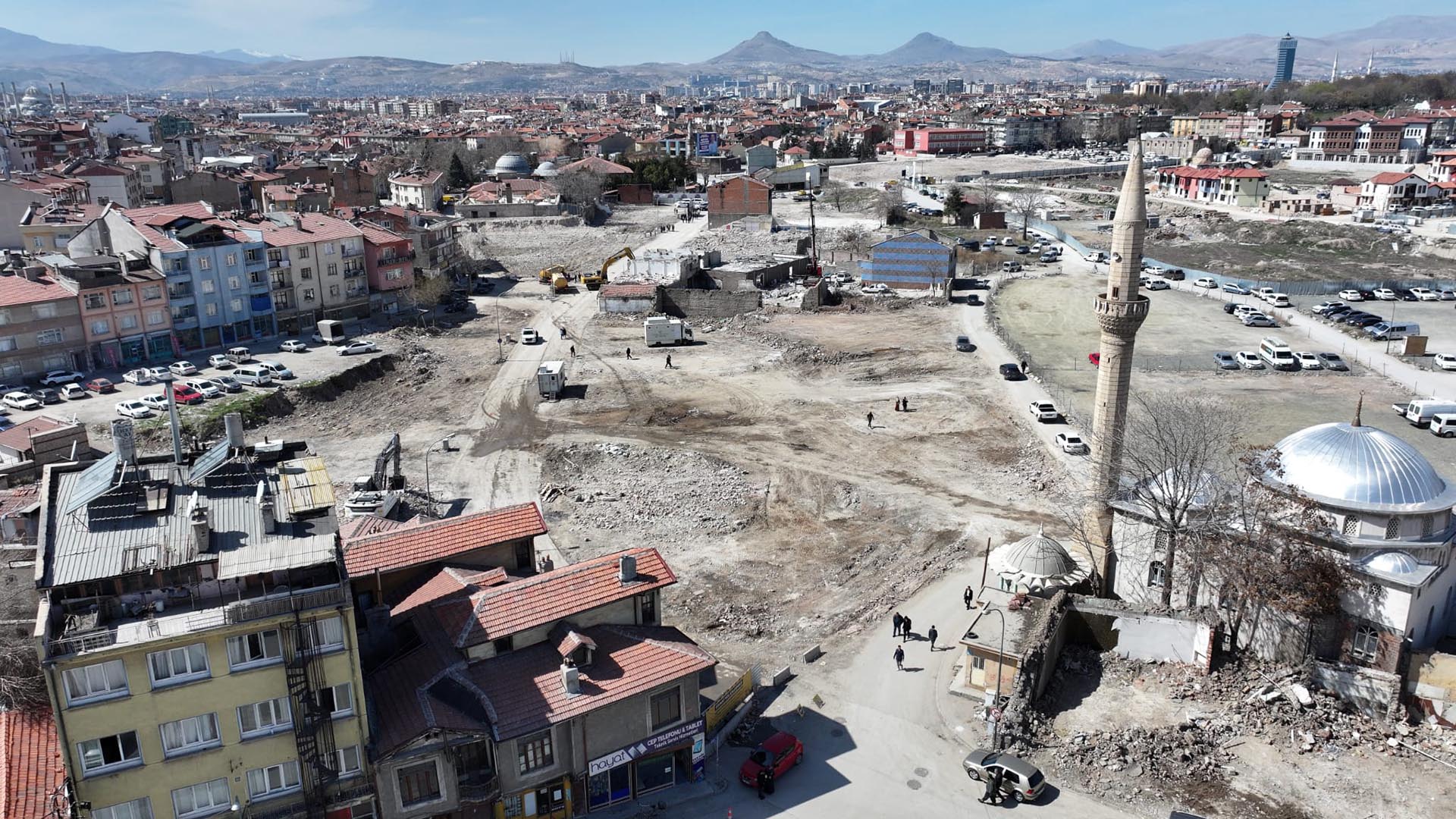 BÜYÜK LARENDE DÖNÜŞÜMÜ