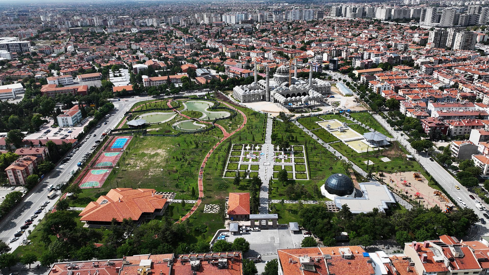 MİLLET BAHÇESİ