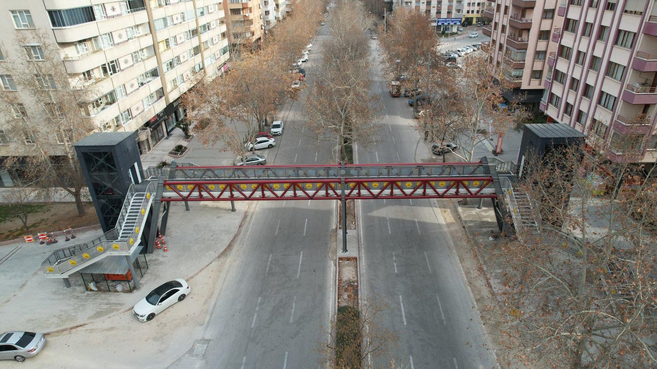 KERKÜK CADDESİ YAYA ÜST GEÇİDİ