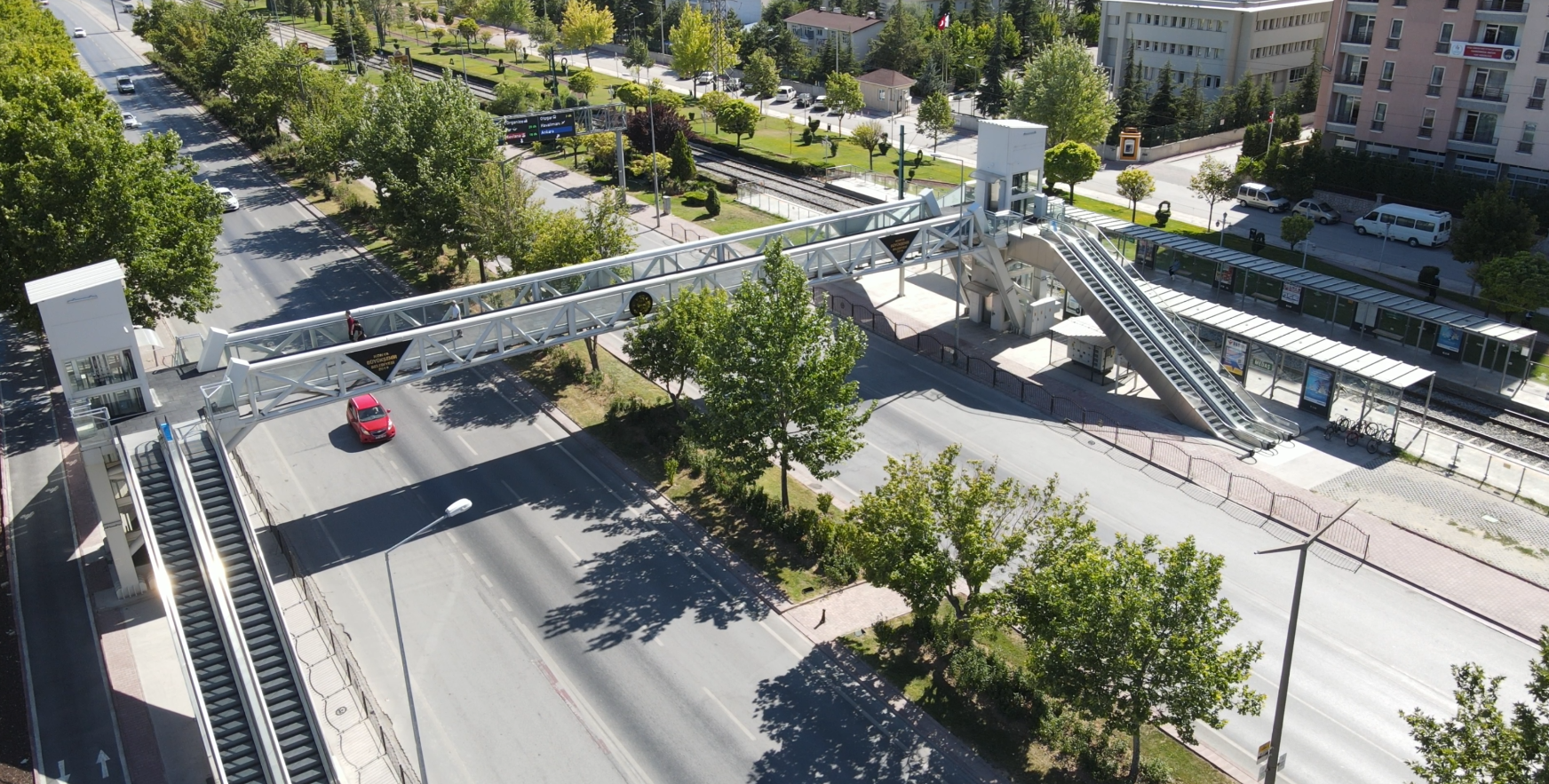 MEDAŞ ÖNÜ YAYA ÜST GEÇİDİ